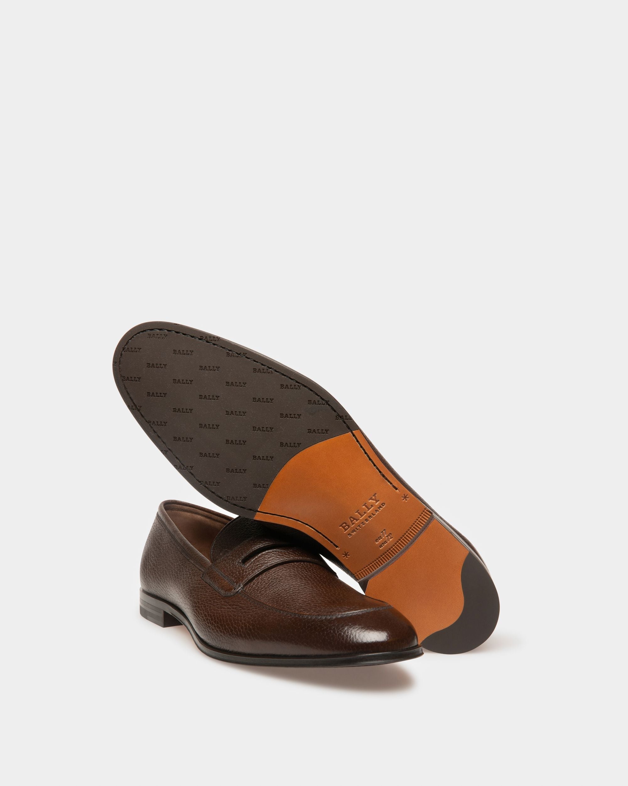Bally Global - Mocassin Penny Loafer Webb Pour Homme En Cuir De Cerf Grainé Couleur Coconut - Marron
