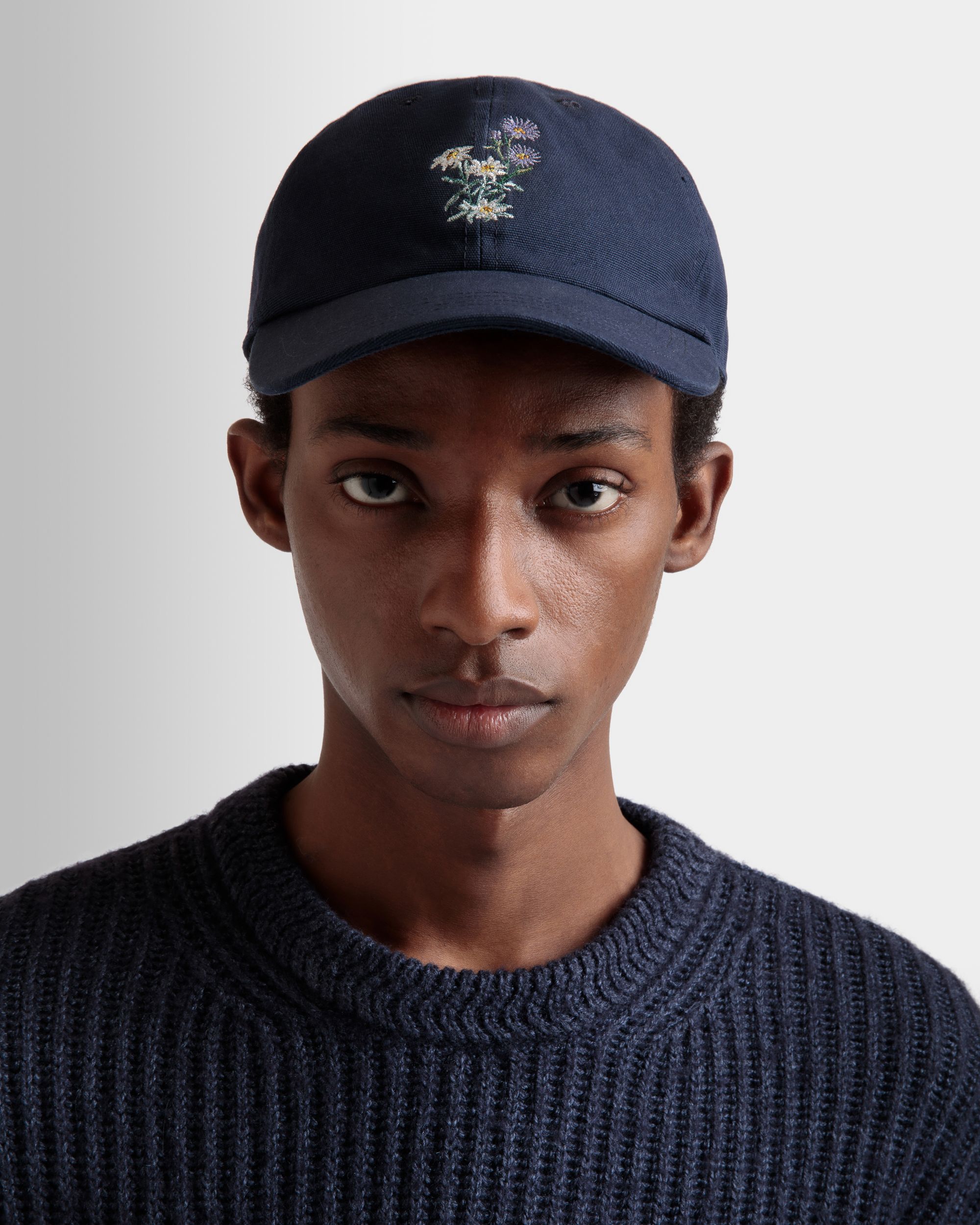 Bally Global - Baseball Hat With Mountain Flowers In Navy Blue Cotton - Bleu