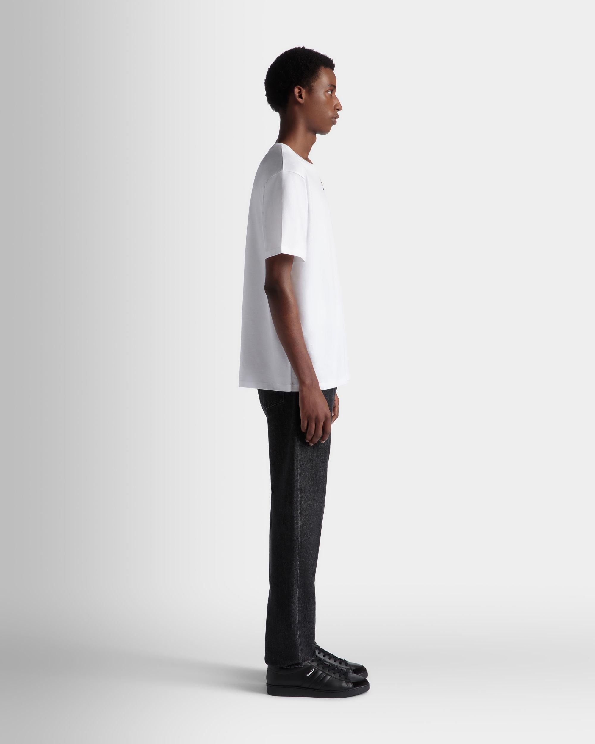 Bally Global - T-Shirt Avec Un Logo Bally Crest En Coton Blanc - Blanc