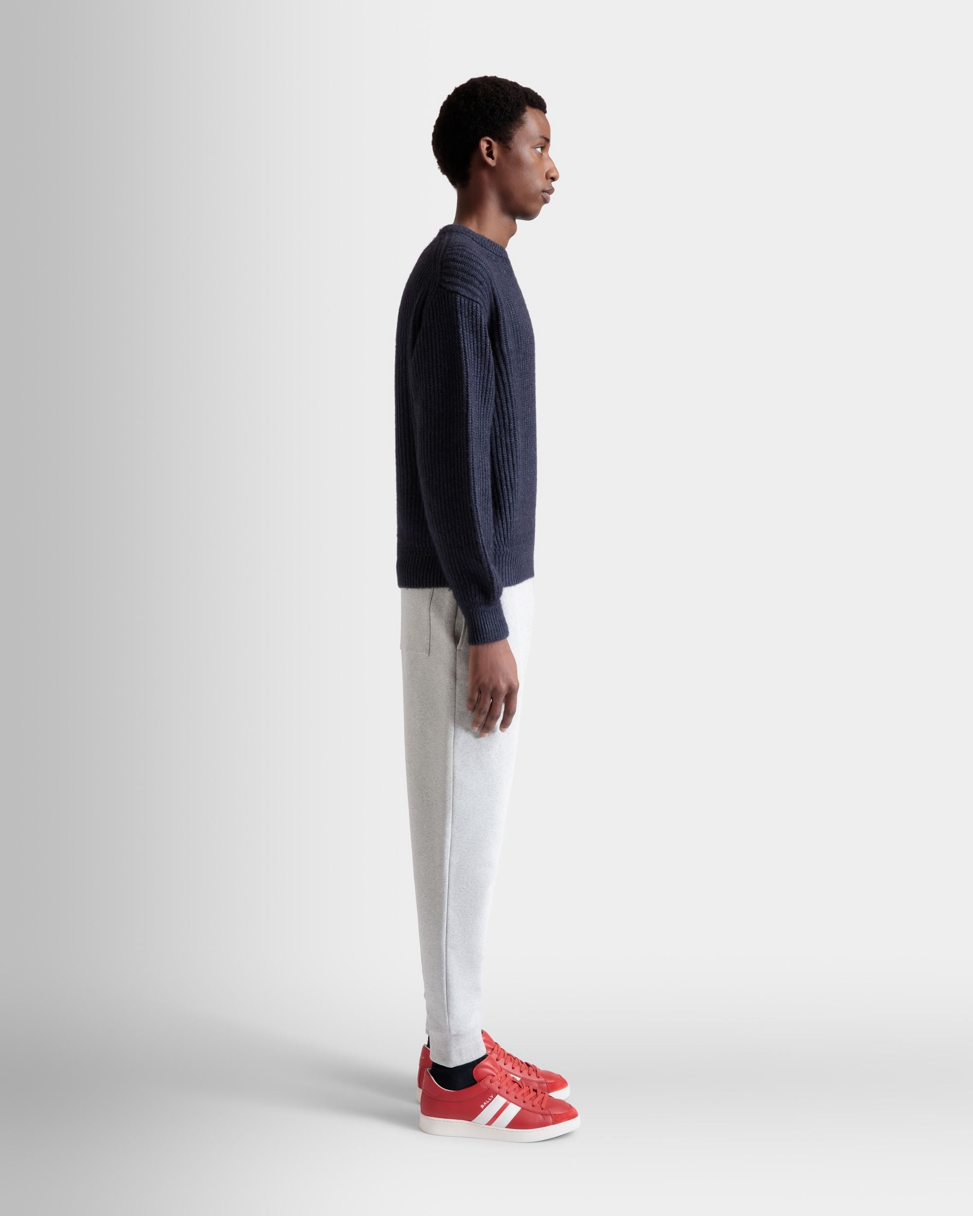 Bally Global - Sweatpants With a Bally Crest Logo In Grey Melange Cotton - Grey
