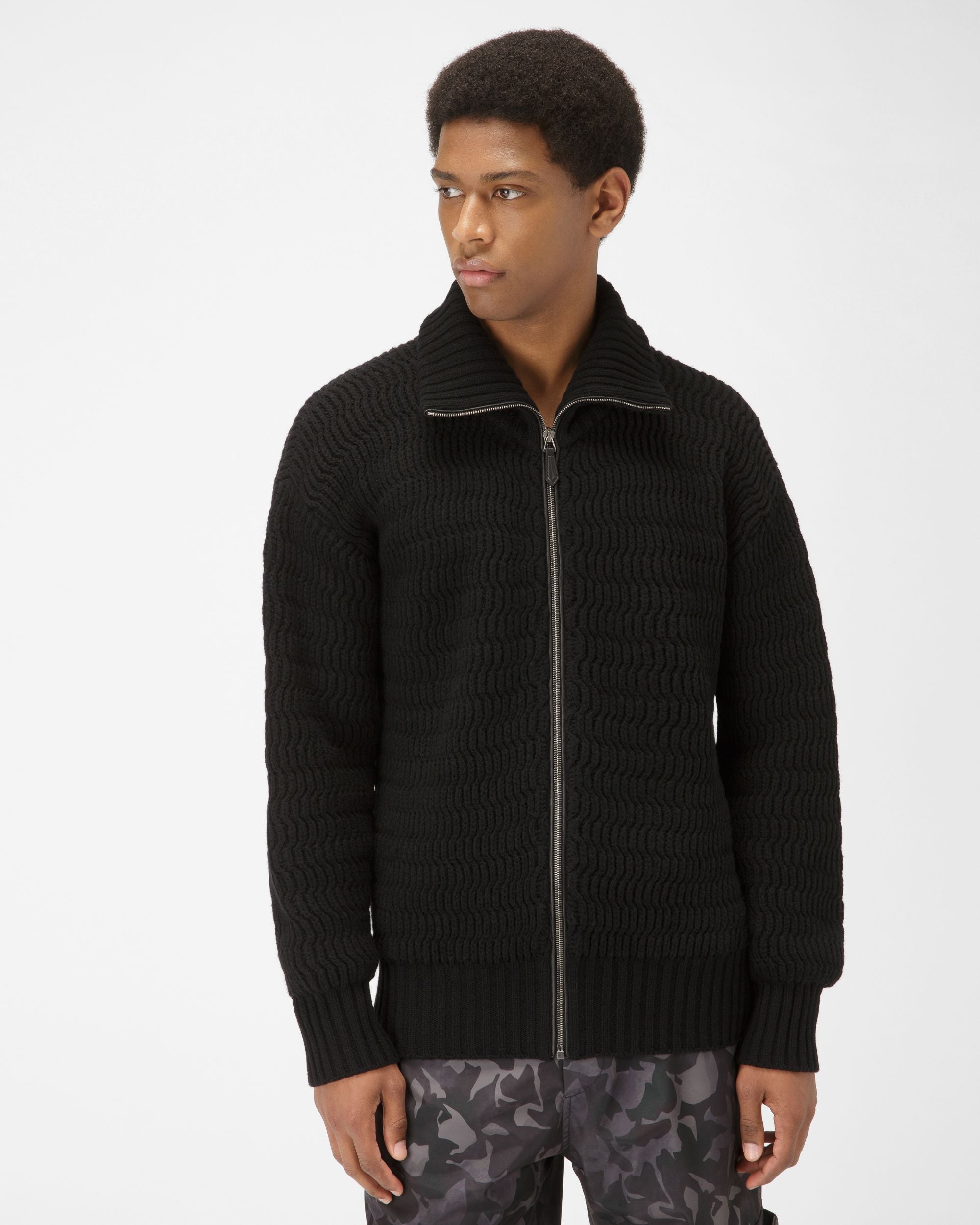 Bally Global - Cárdigan Con Cremallera Jersey De Cuello Vuelto De Lana Y Cachemir En Color Negro - Negro
