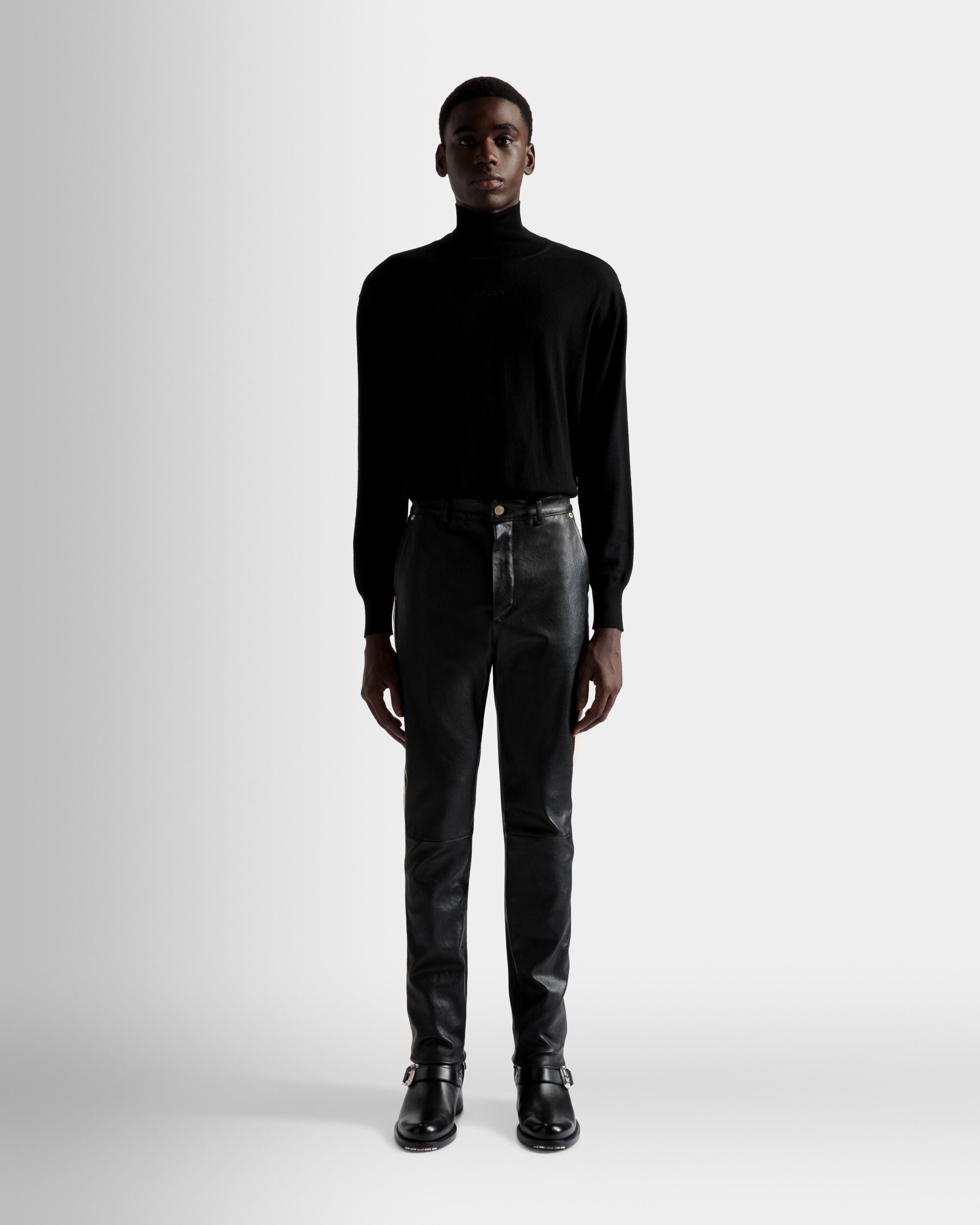 Bally Global - Jersey Con Cuello Vuelto De Lana En Negro - Negro