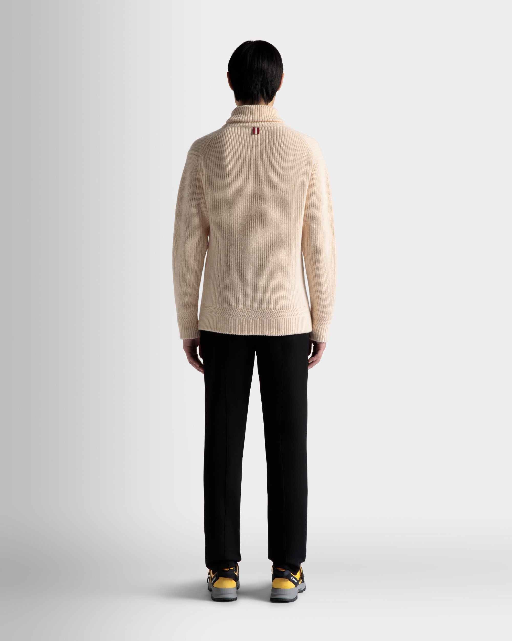 Bally Global - Pull À Col Roulé En Laine Beige - Beige