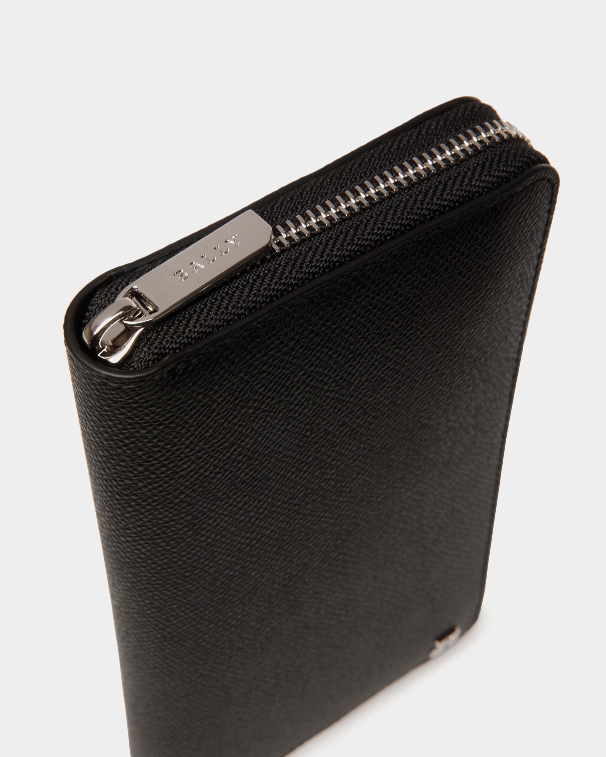 Bally Global - Cartera De Viaje De Piel Repujada Negra - Negro