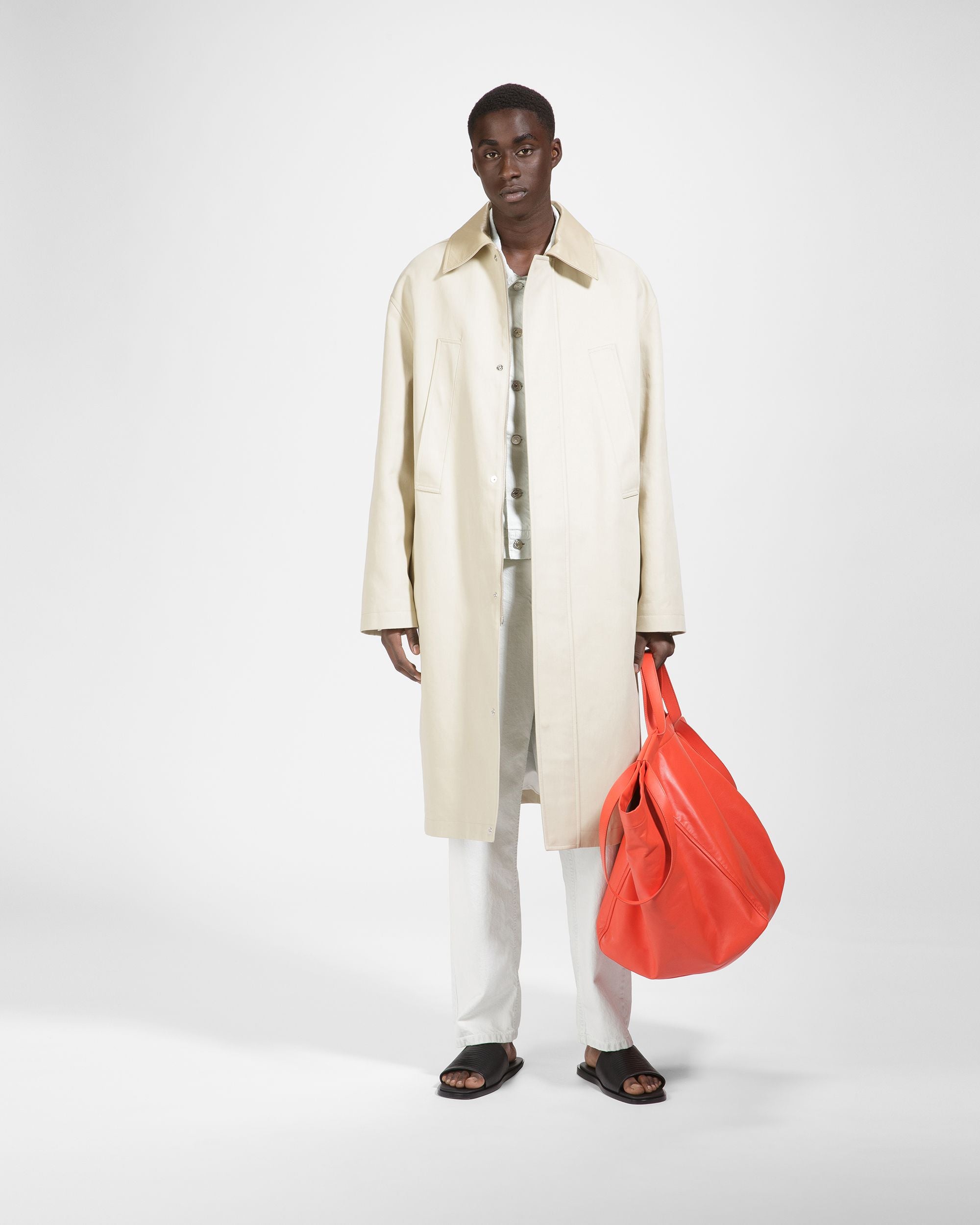Bally Global - Abrigo Con Cinturón - Beige