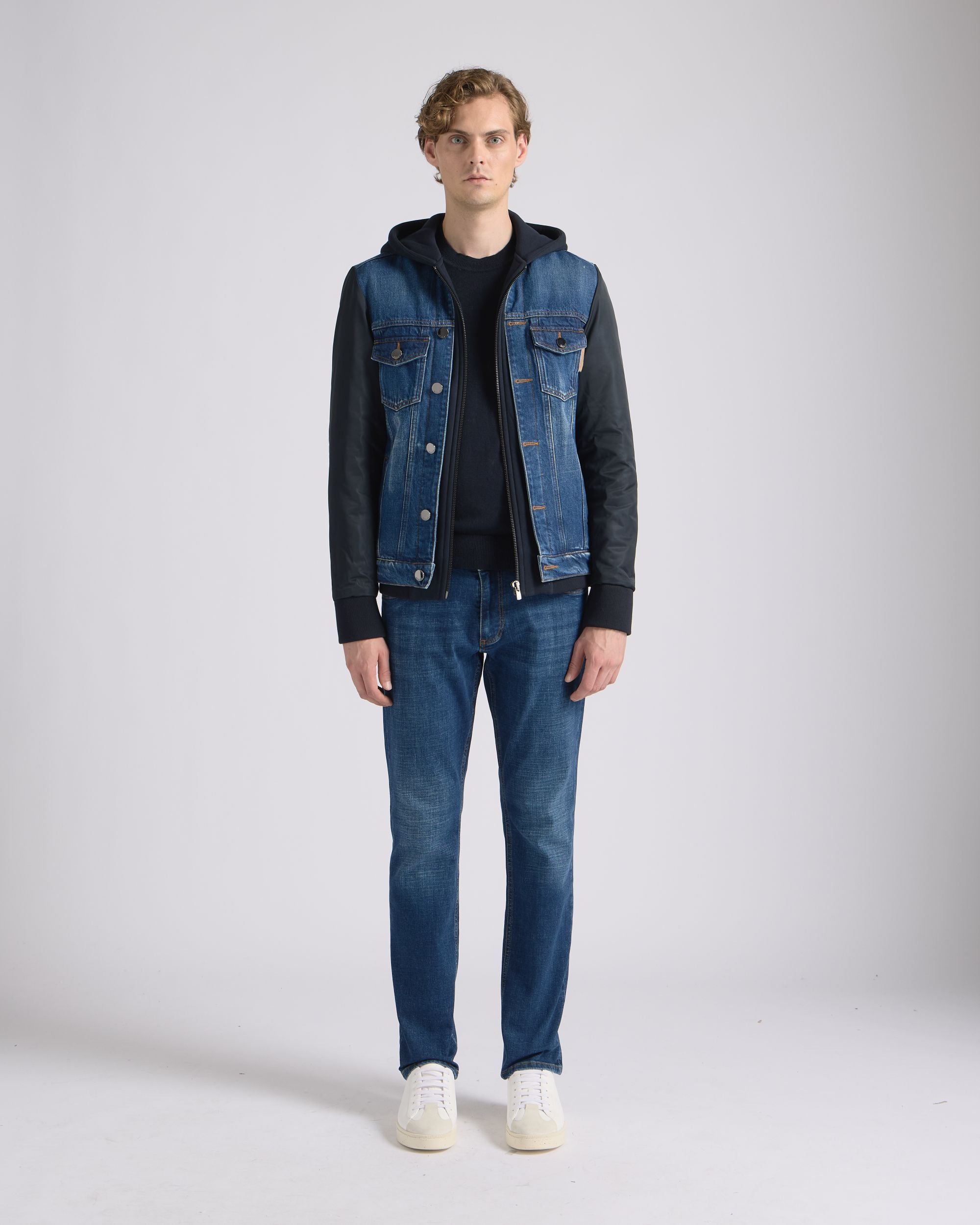 Bally Global - Vaqueros De Algodón Elástico Medium Blue - Azul
