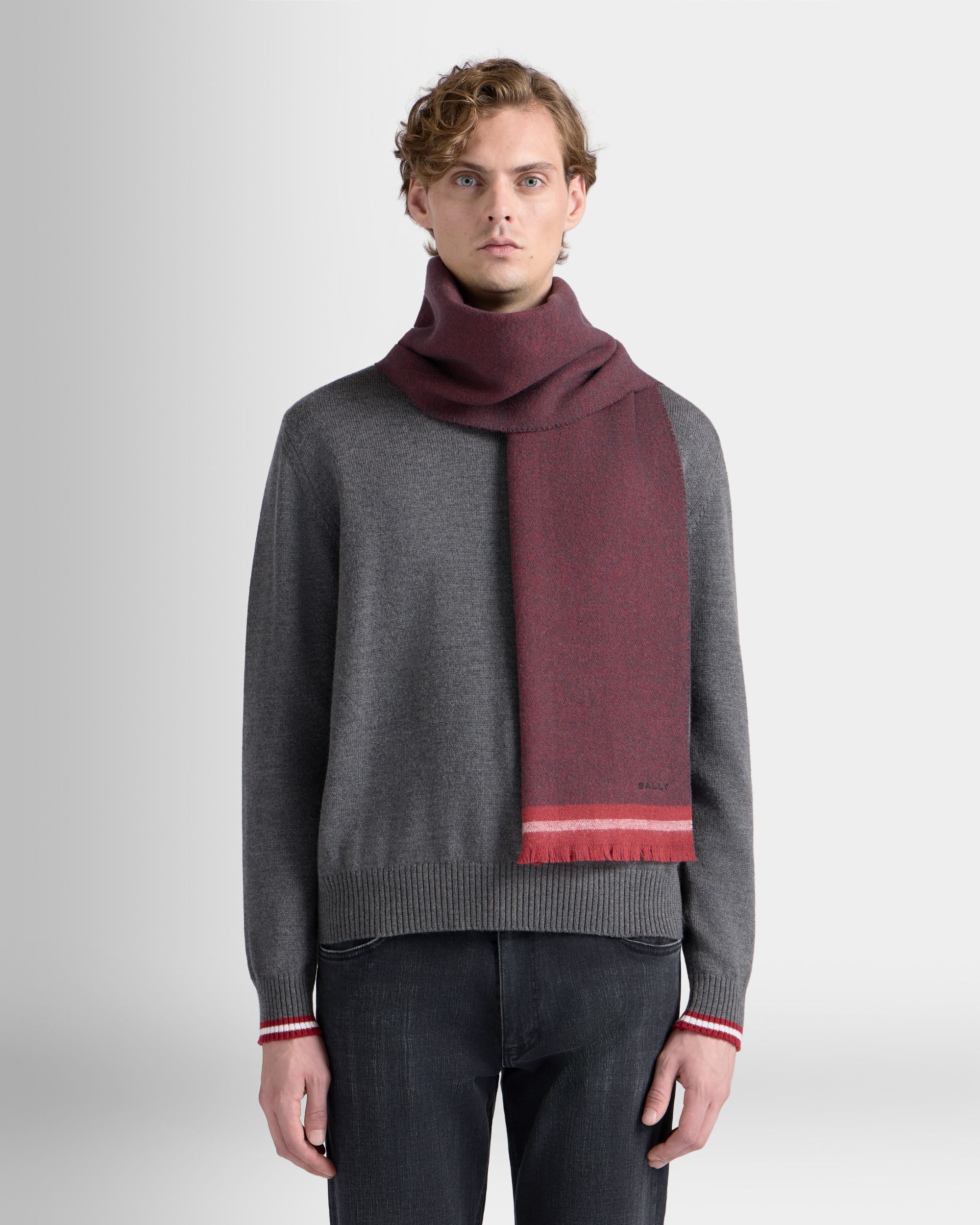 Bally Global - Scarf in Bordeaux Wool - Burgundy