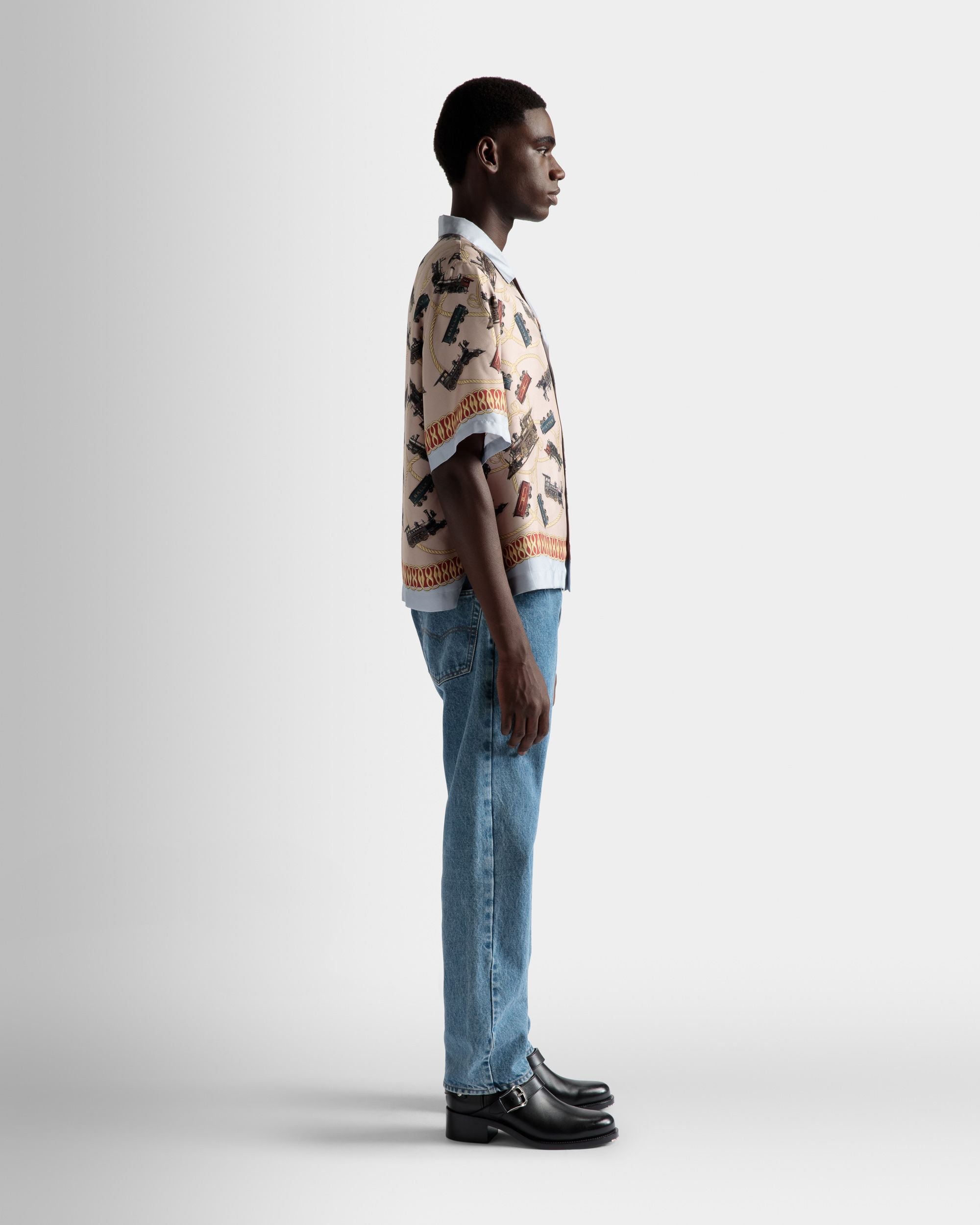 Bally Global - Camisa Estampada Train Con Cuello Campero De Seda Multicolor - Multicolor