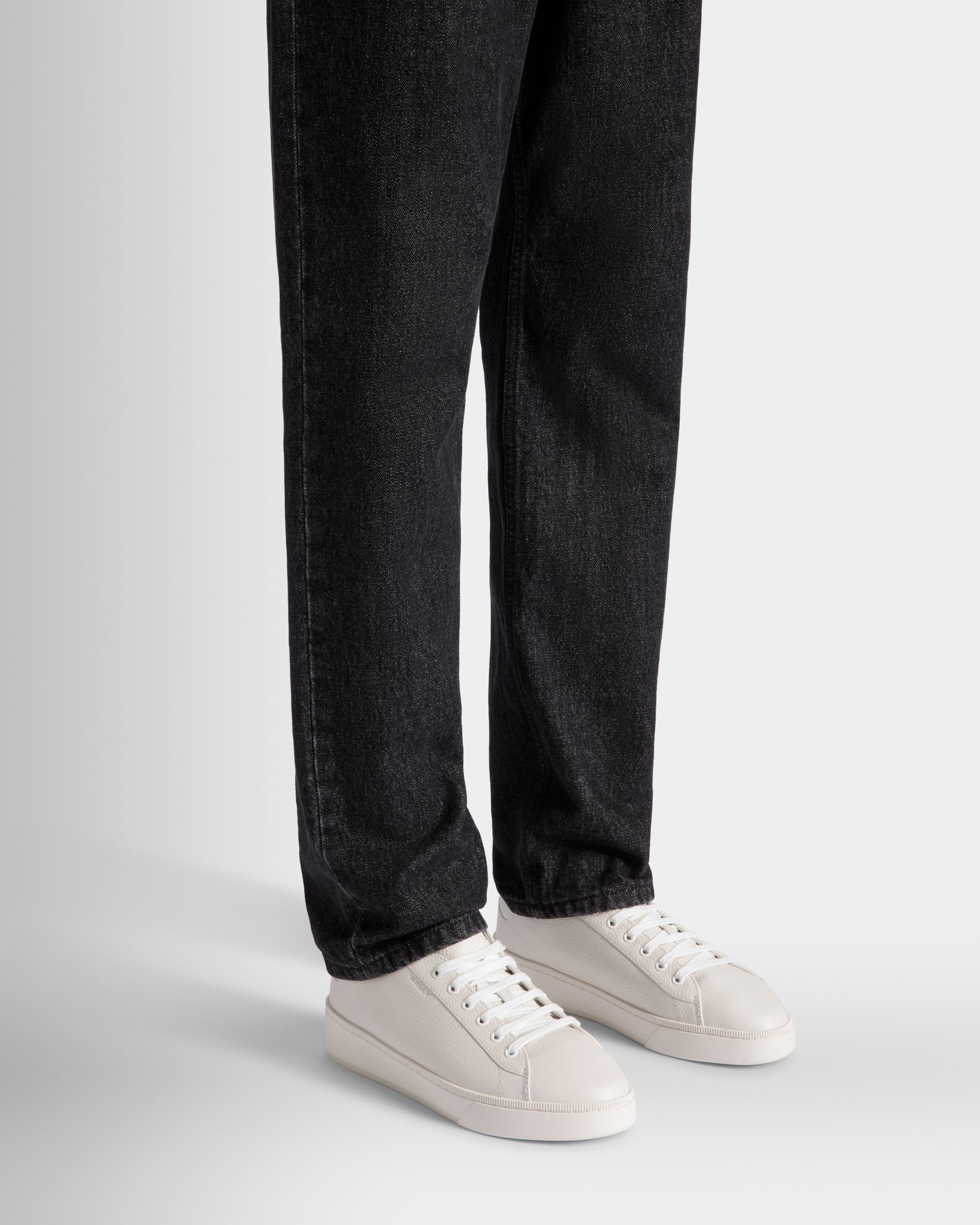 Bally Global - Raise Sneaker In White Grained Leather - Blanc