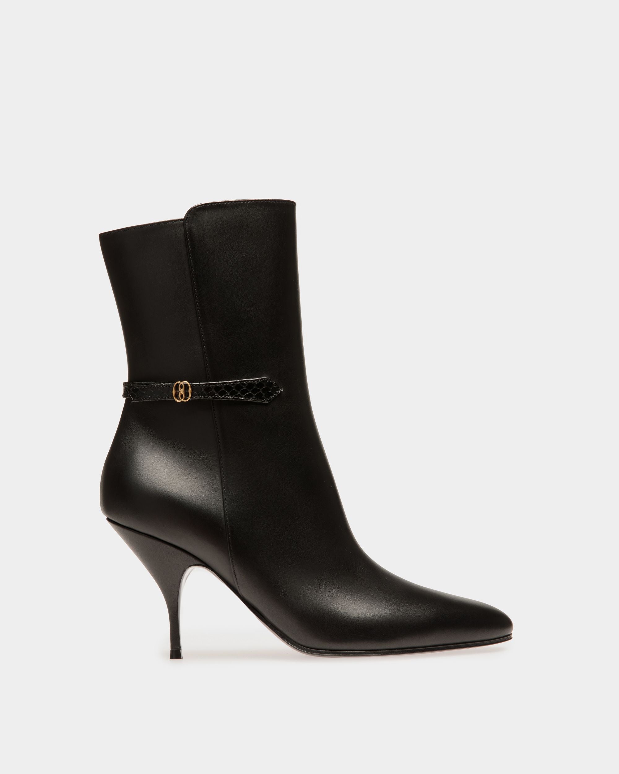 Bally Global - Odeya Boots In Black Leather - Black