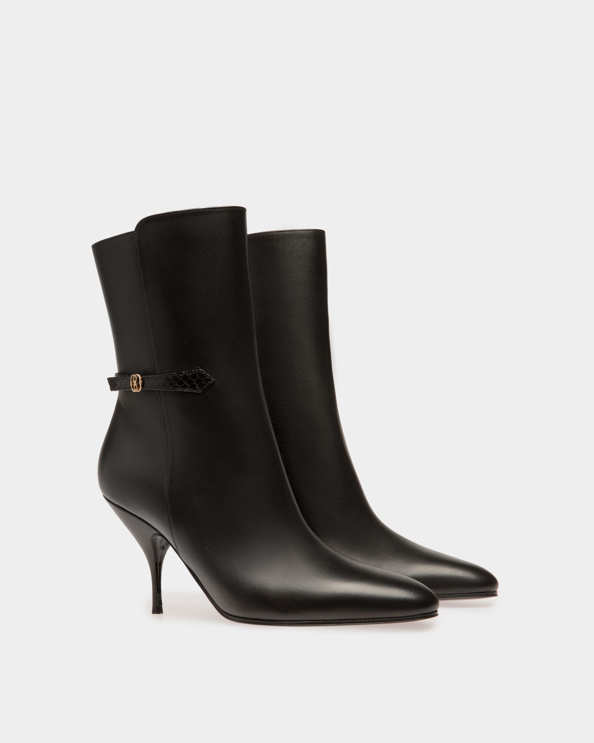 Bally Global - Odeya Boots In Black Leather - Black