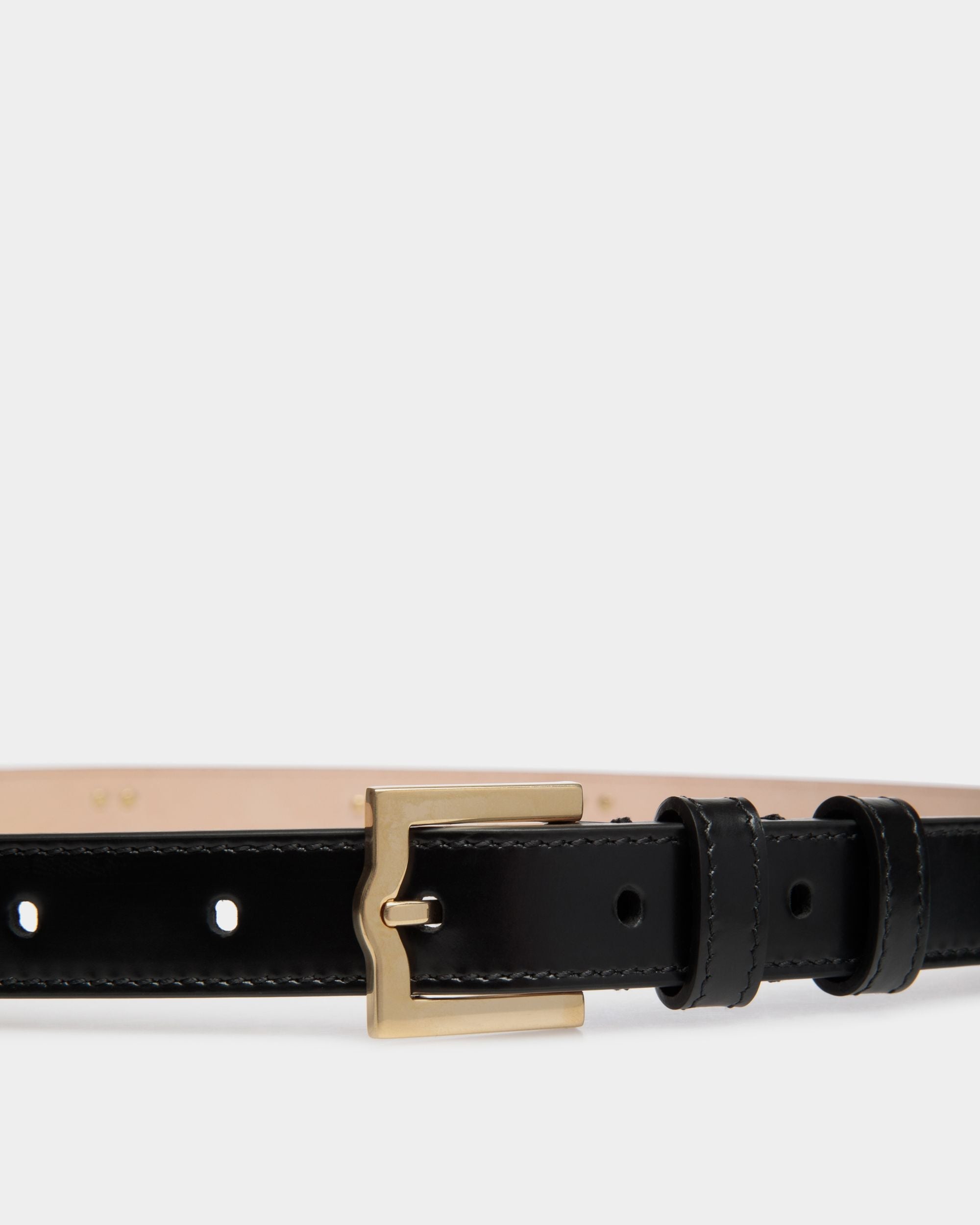 Bally Global - Emblem 85 cm Belt in Black Brushed Leather - Black