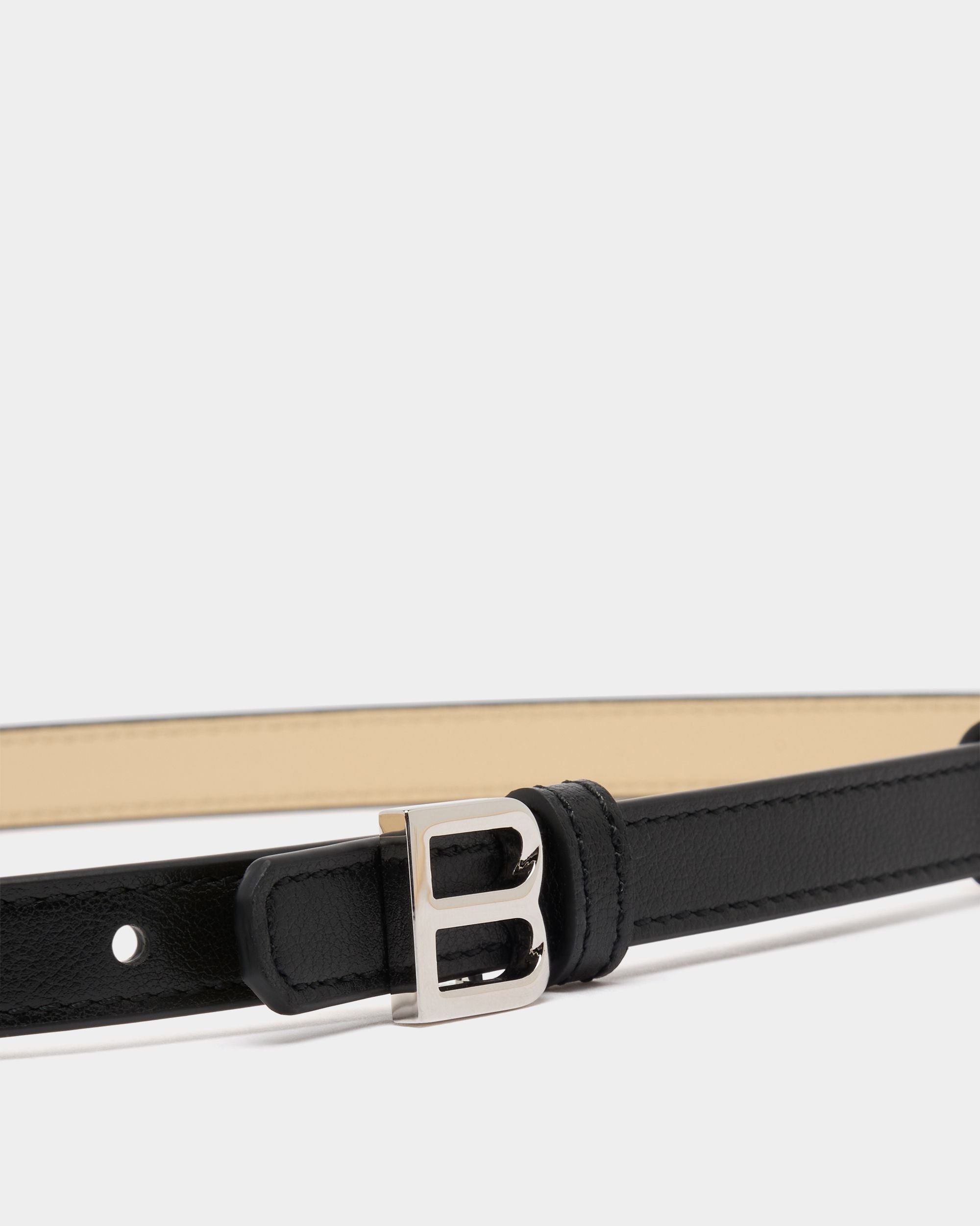 Bally Global - B Twist 15mm Reversible Belt in Black And Ginger Leather - Multicolor