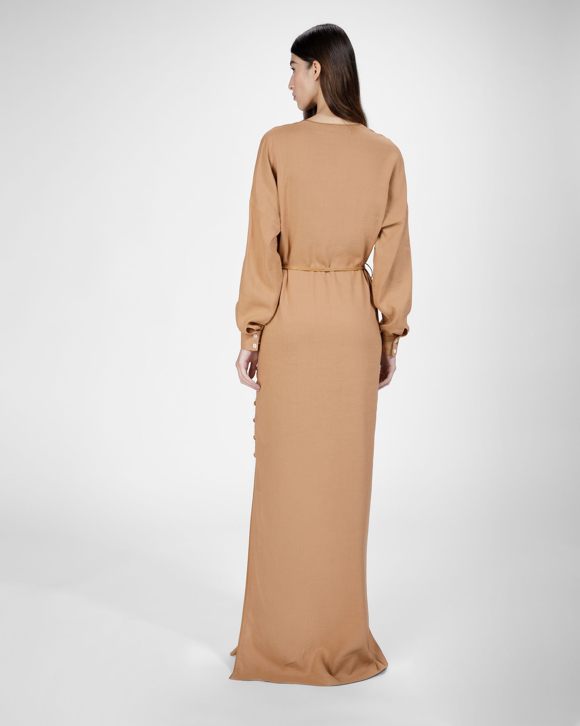 Bally Global - Long Sleeve Linen Maxi Dress In Desert - Marrón