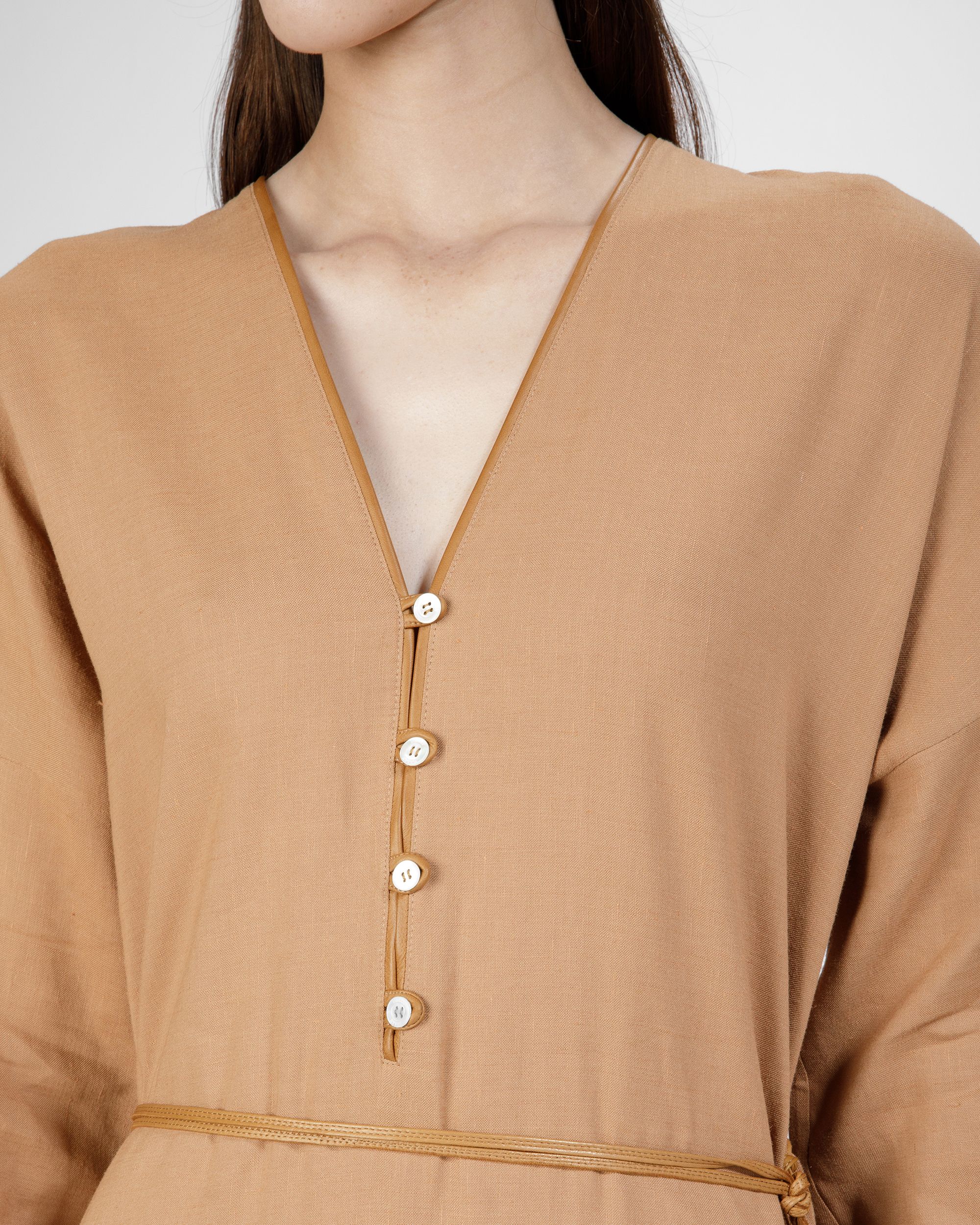 Bally Global - Long Sleeve Linen Maxi Dress In Desert - Marrón