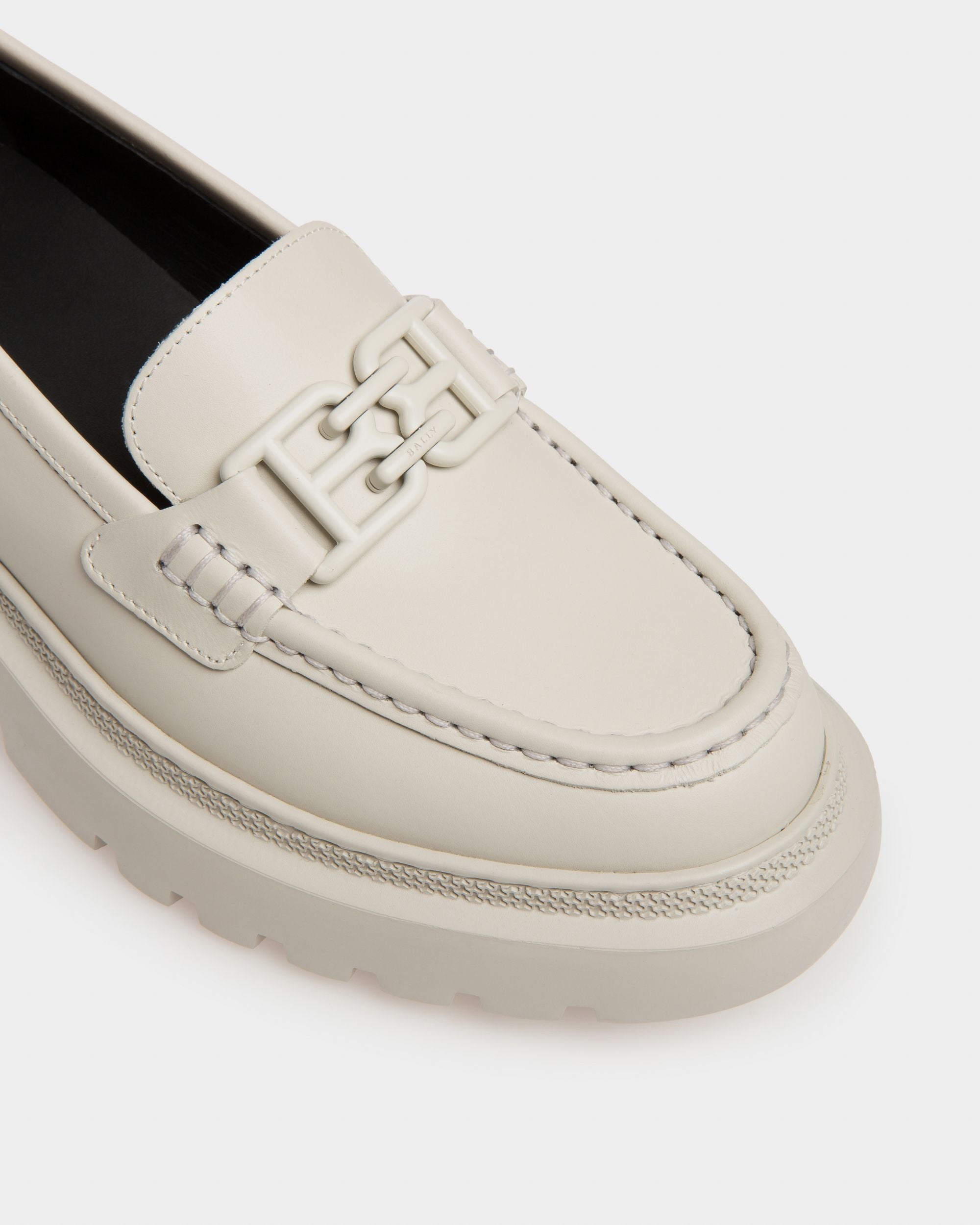 Bally Global - Gioia Flat Leather Moccasins In Denty White - Beige