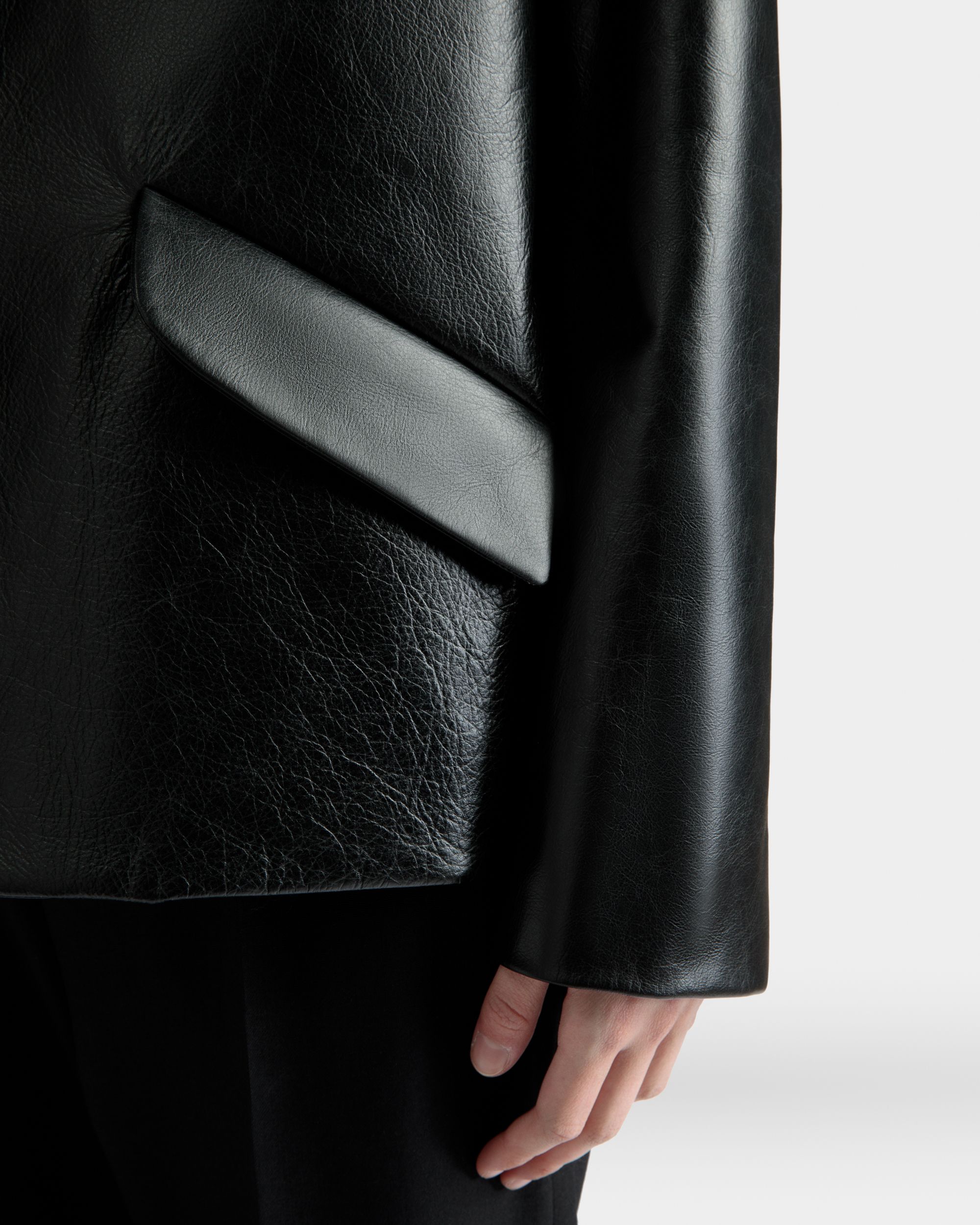 Bally Global - Single-breasted Jacket in Black Leather - Black