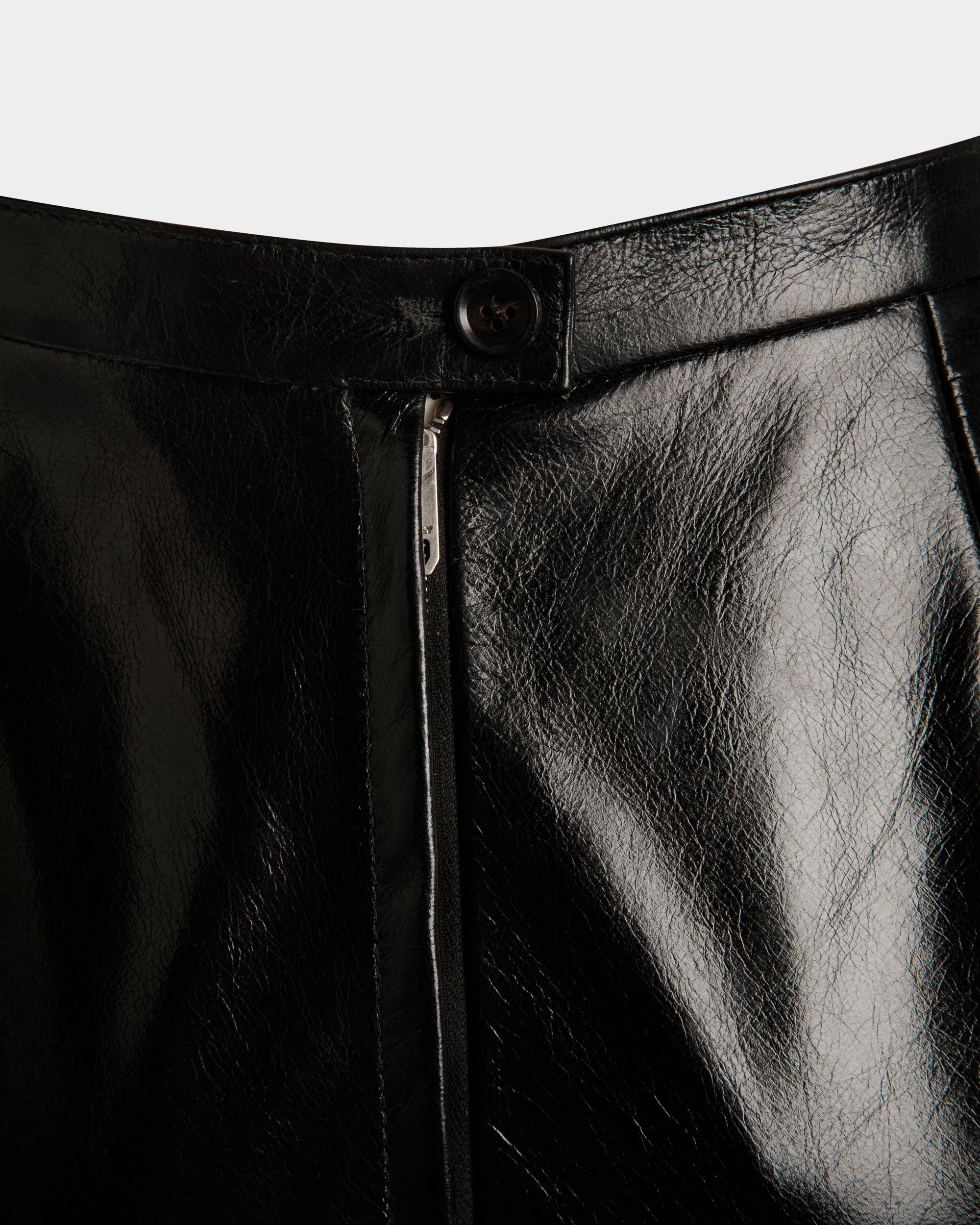 Bally Global - Shorts in Black Leather - Black