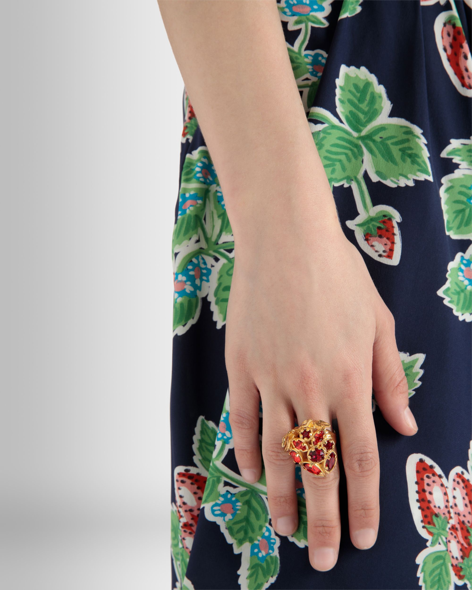 Bally Global - Anillo Deco De Eco Brass En Oro Y Cristales - Oro