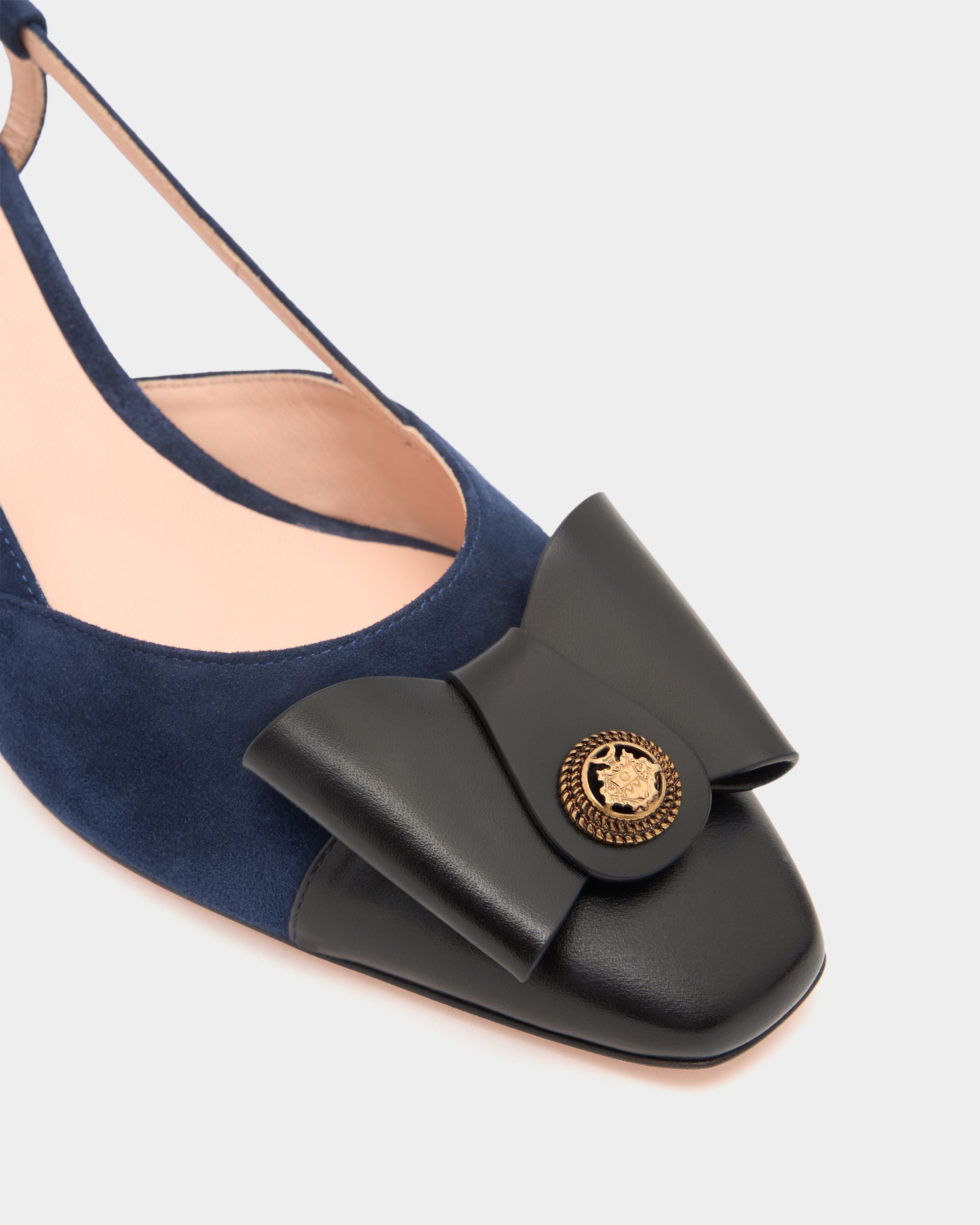 Bally Global - Décolleté Slingback B-Bow In Pelle Scamosciata Navy Blue - Blu