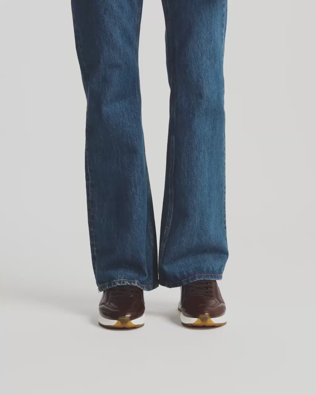 Product Video BALLY_VID_MSK0E4_VT016_I8Y9_01