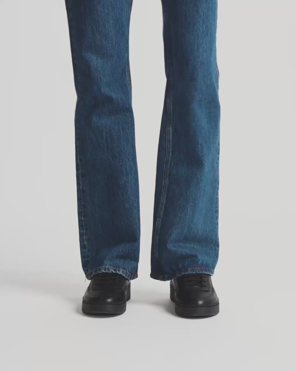 Product Video BALLY_VID_MSK0E6_VT907_U901_01