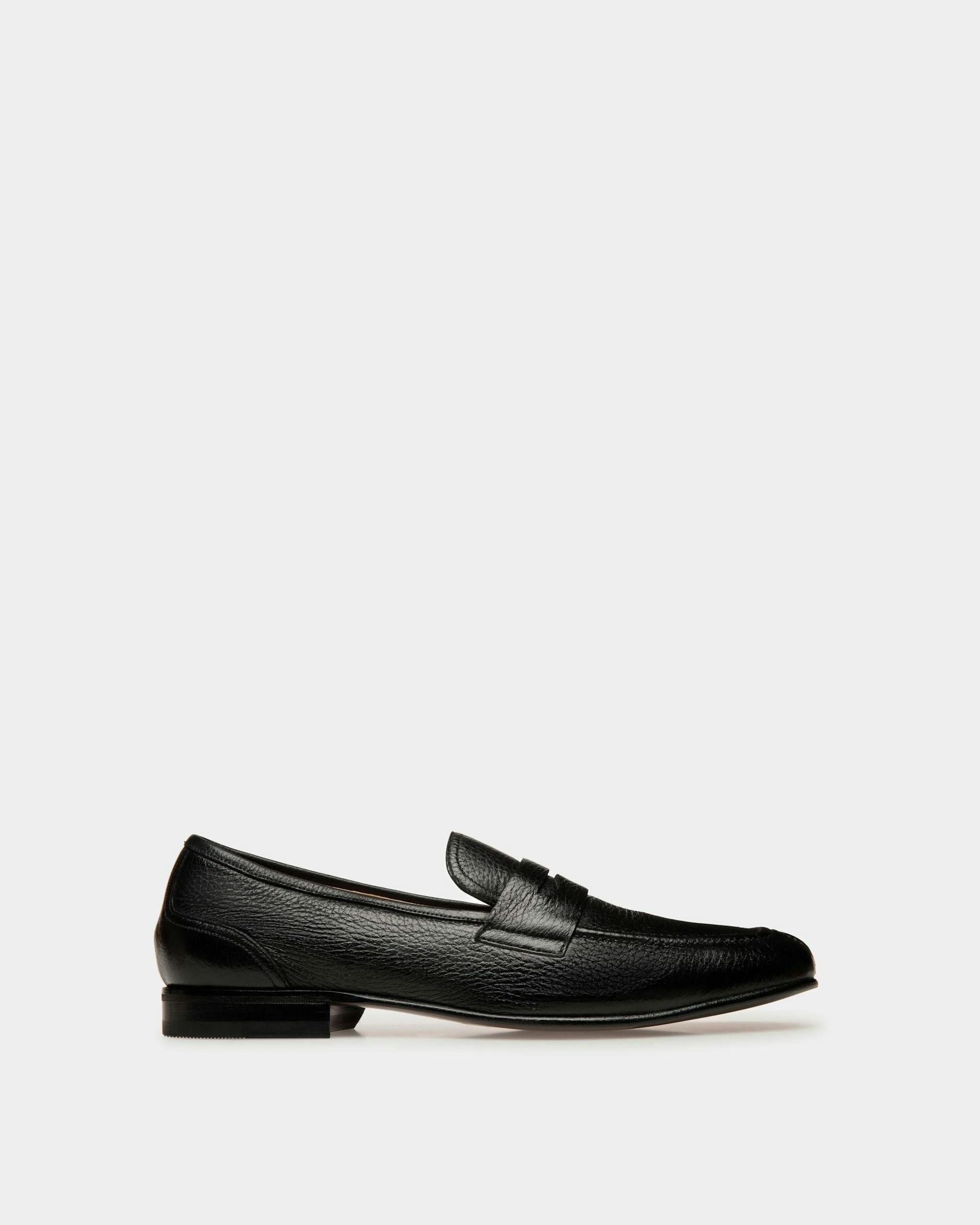 Men's Suisse Loafers In Black Leather | Bally