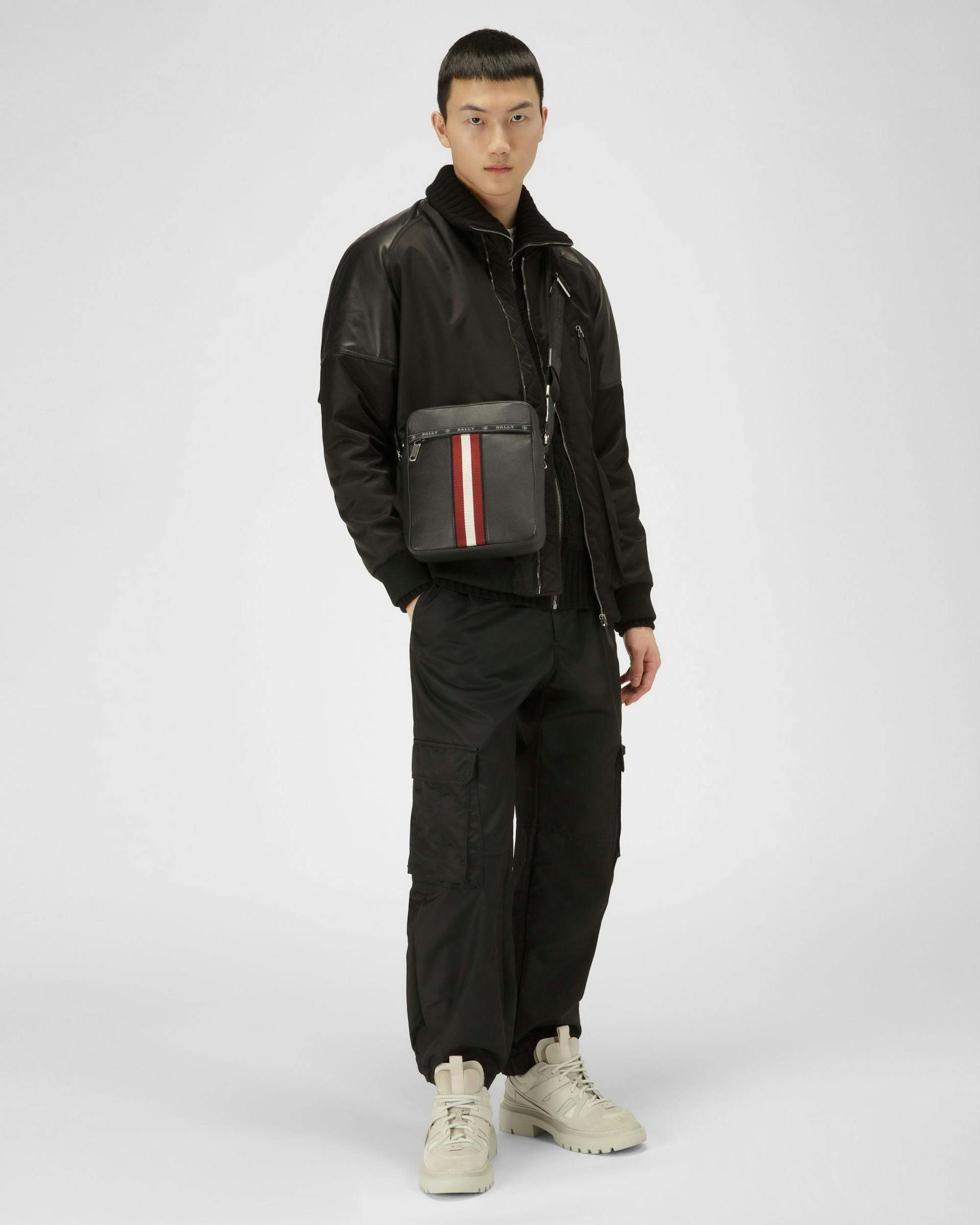 Holm Leather Crossbody Bag In Black - Men's - Bally - 02
