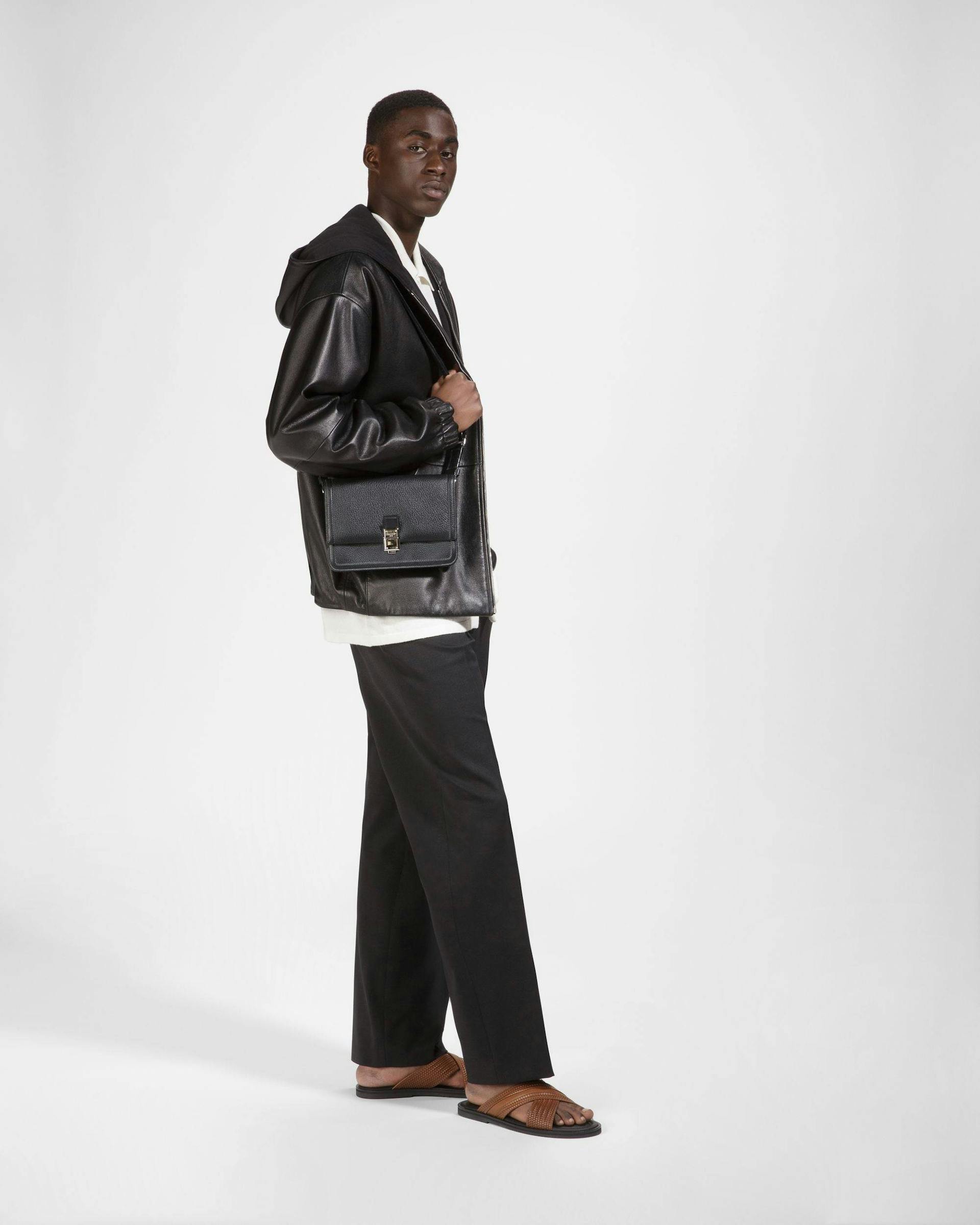 Sacres Leather Crossbody Bag In Black - Men's - Bally - 06