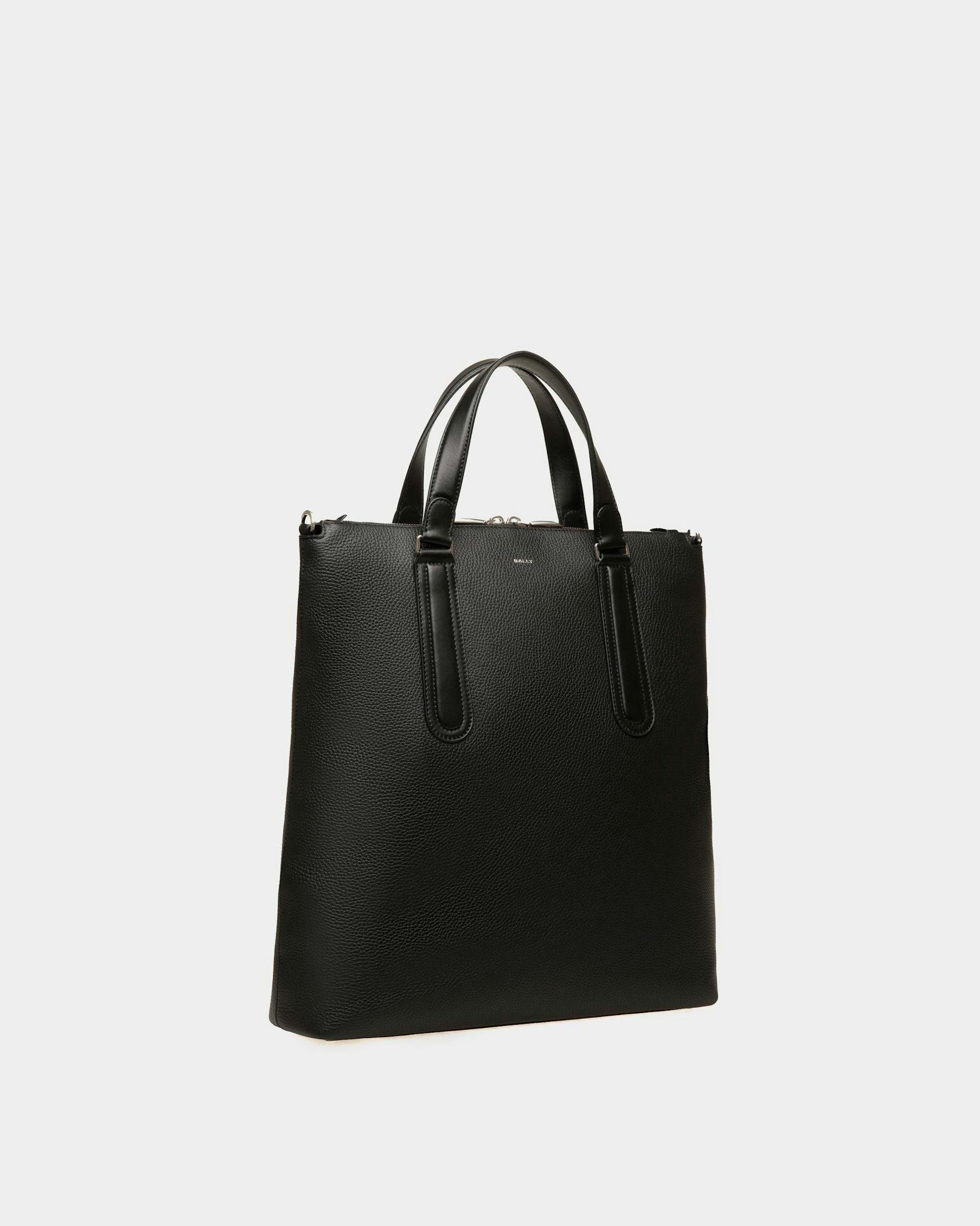 Men's Spin Tote in Black Grained Leather | Bally | Still Life 3/4 Front