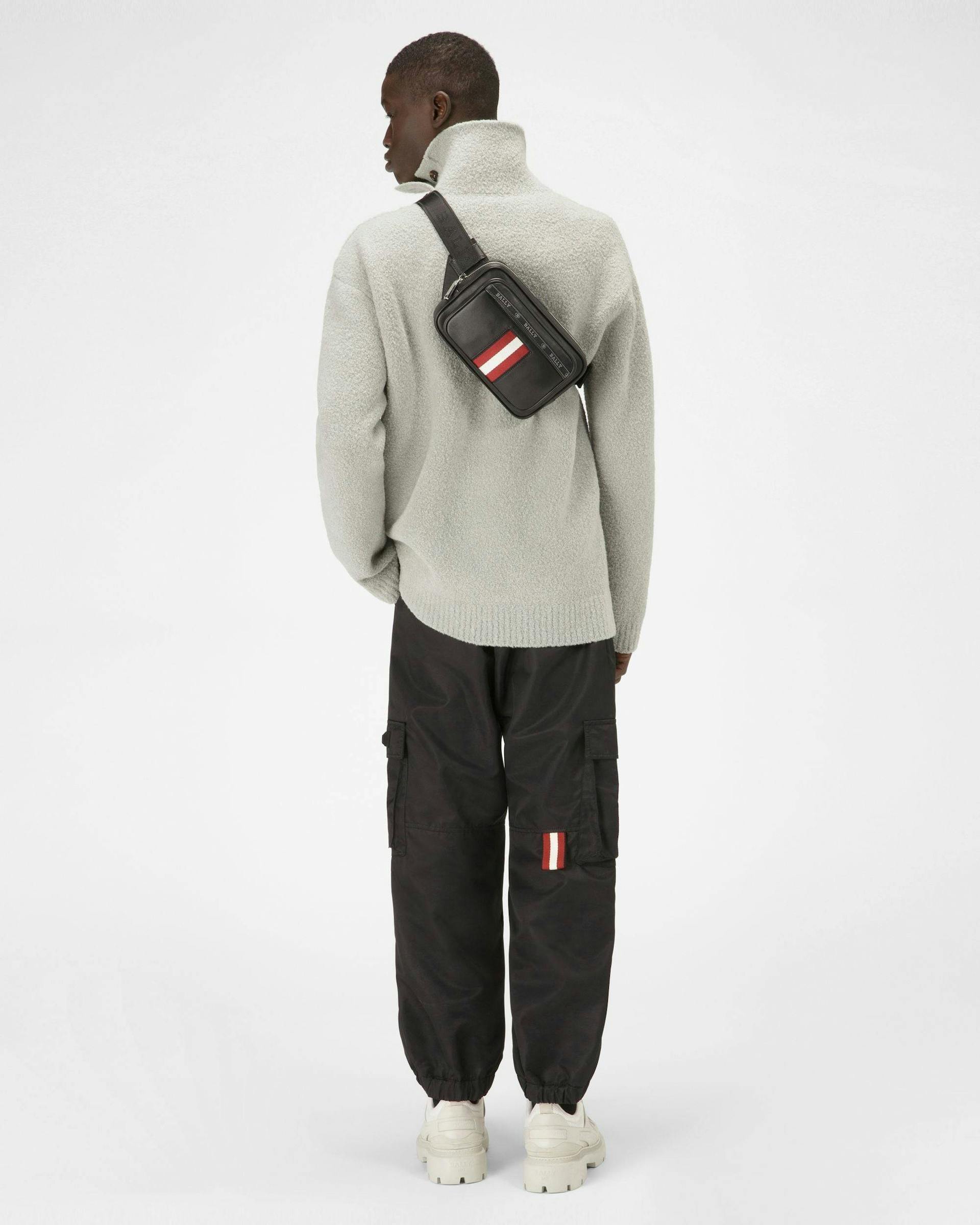 Hilbert Leather Bum Bag In Black - Men's - Bally - 06