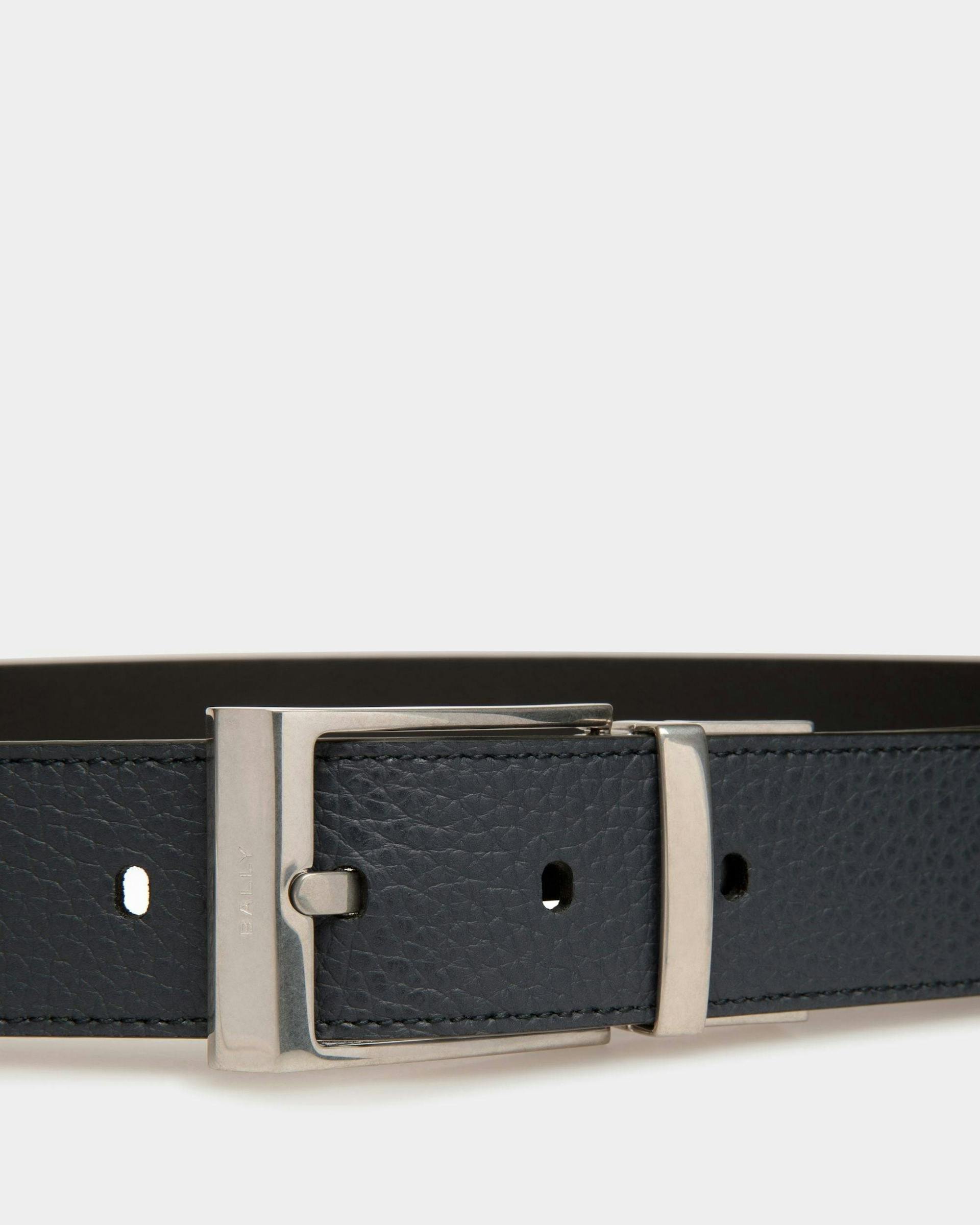 Dress Belt In Midnight And Black Leather - Men's - Bally - 03