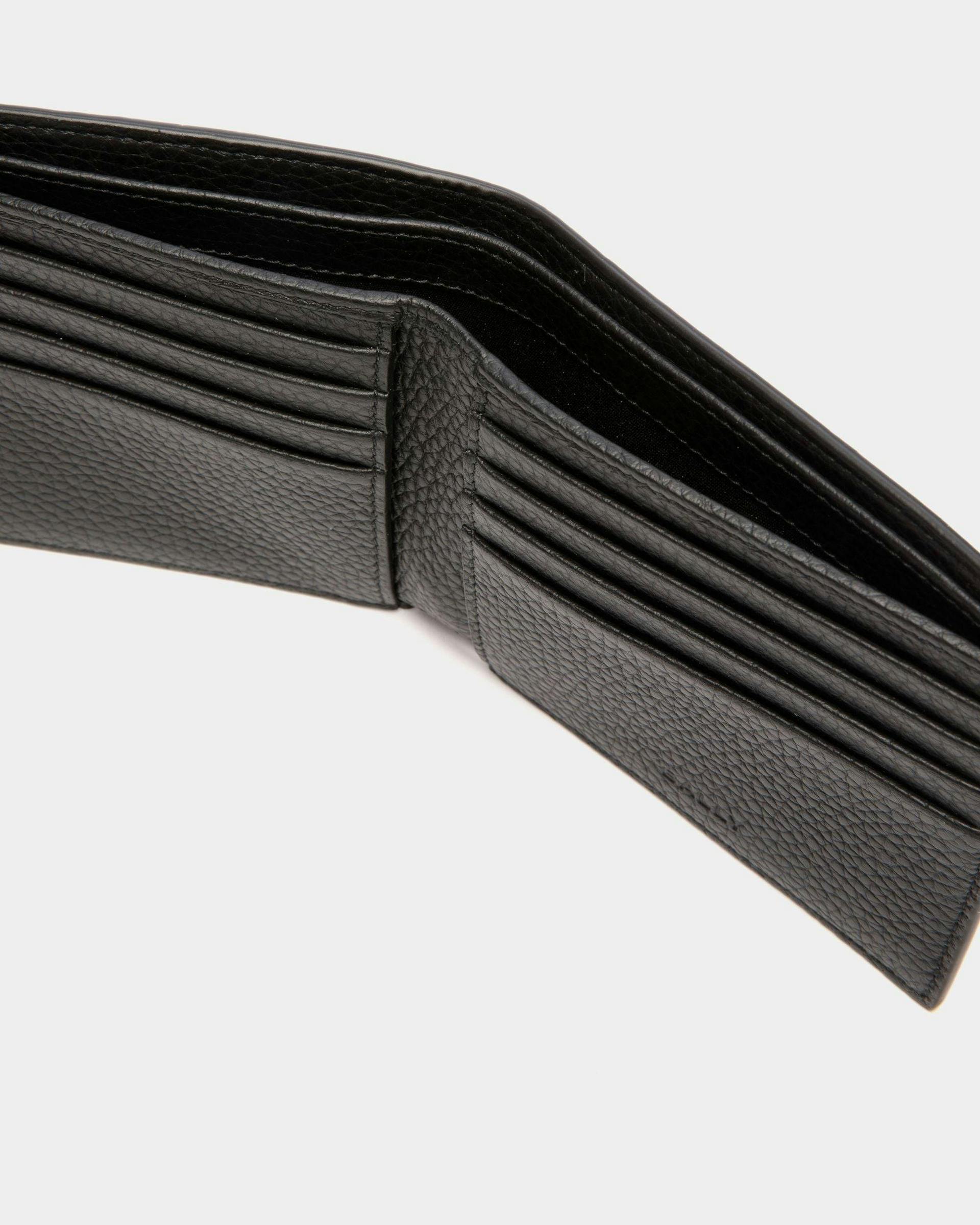 Men's Ribbon Bifold Wallet In Black Grained Leather | Bally | Still Life Detail