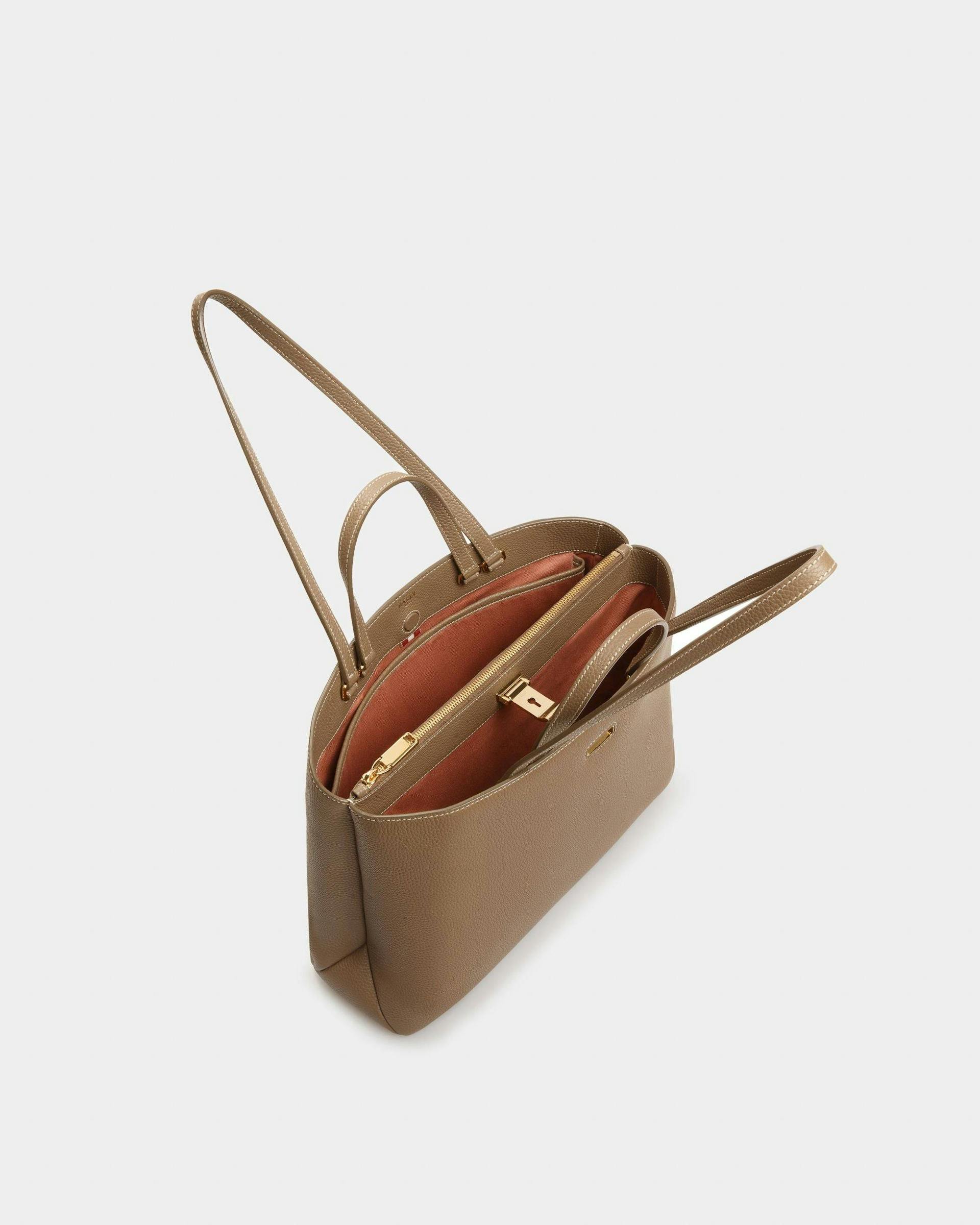 Lock Me Tote Bag In Light Brown Leather - Women's - Bally - 05