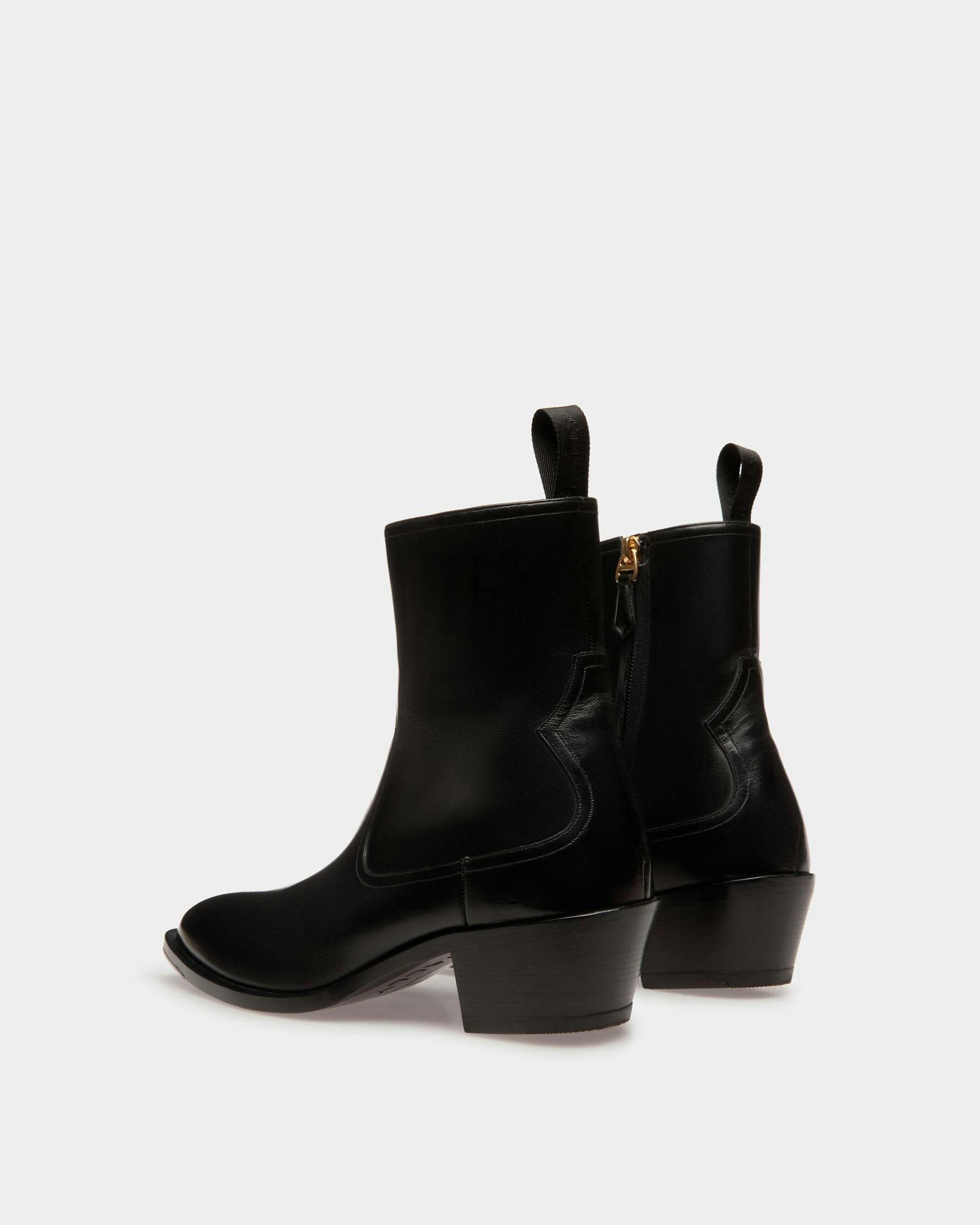 Vegas Boots In Black Leather - Women's - Bally - 04