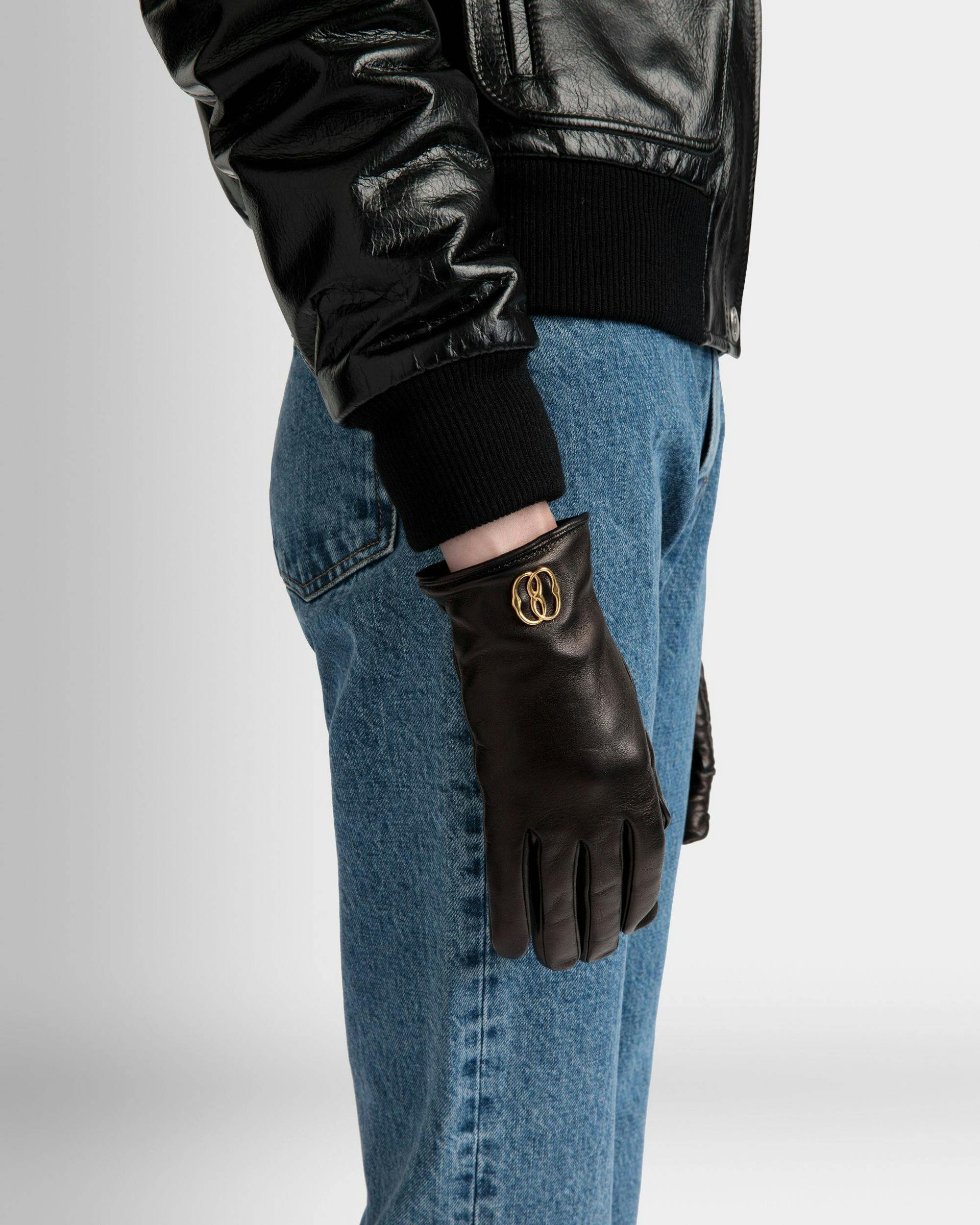 Emblem Gloves In Black Leather - Women's - Bally - 02