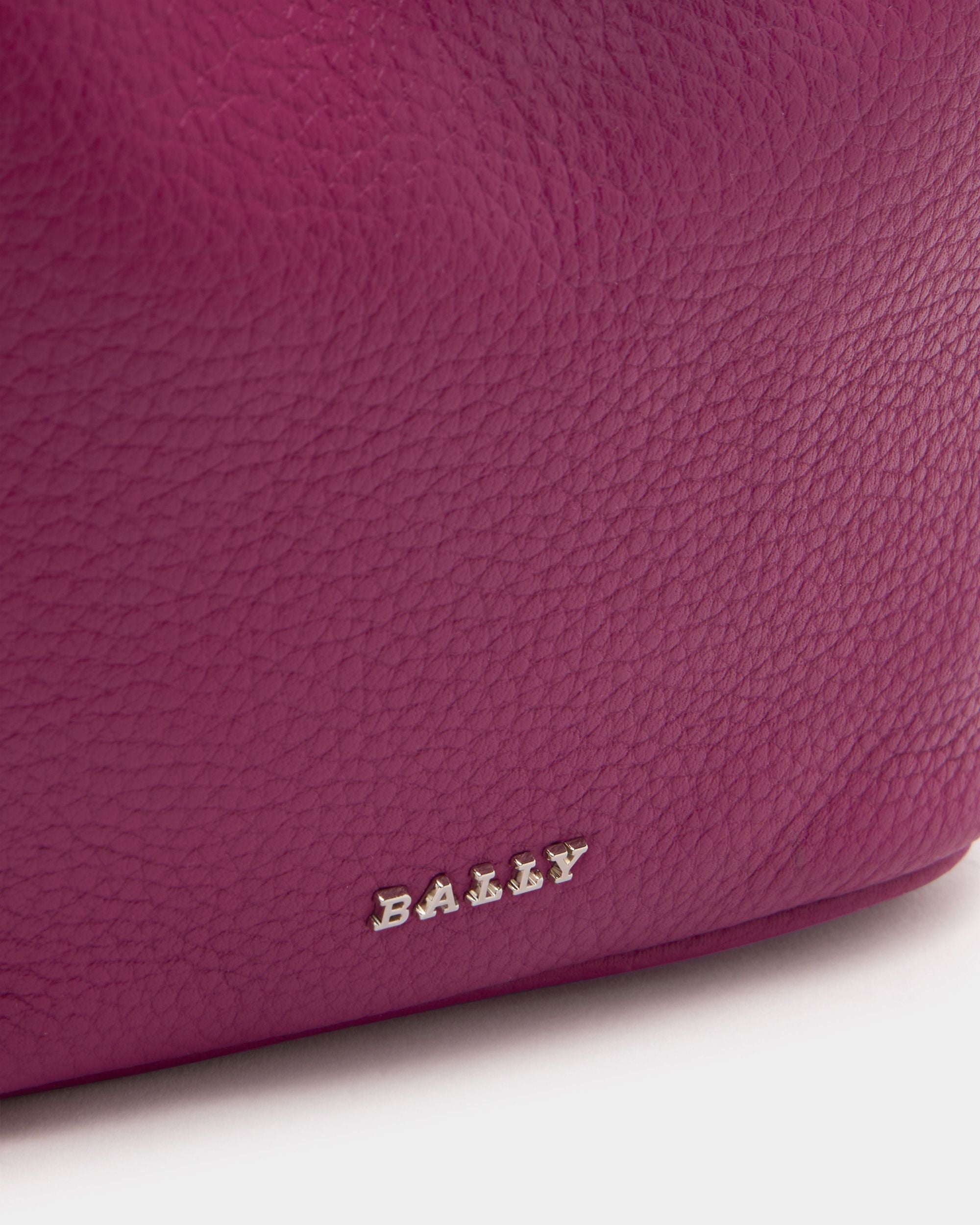 Bally Global - Bucket Bag In Purple Leather - Purple