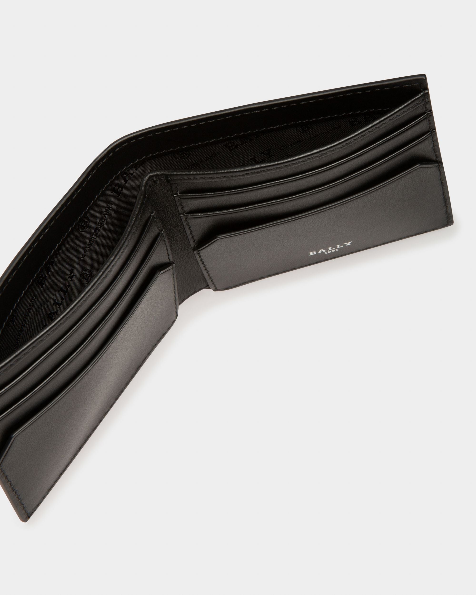 Men's Black Bevye Recycled Leather Wallet In Black | Bally Global