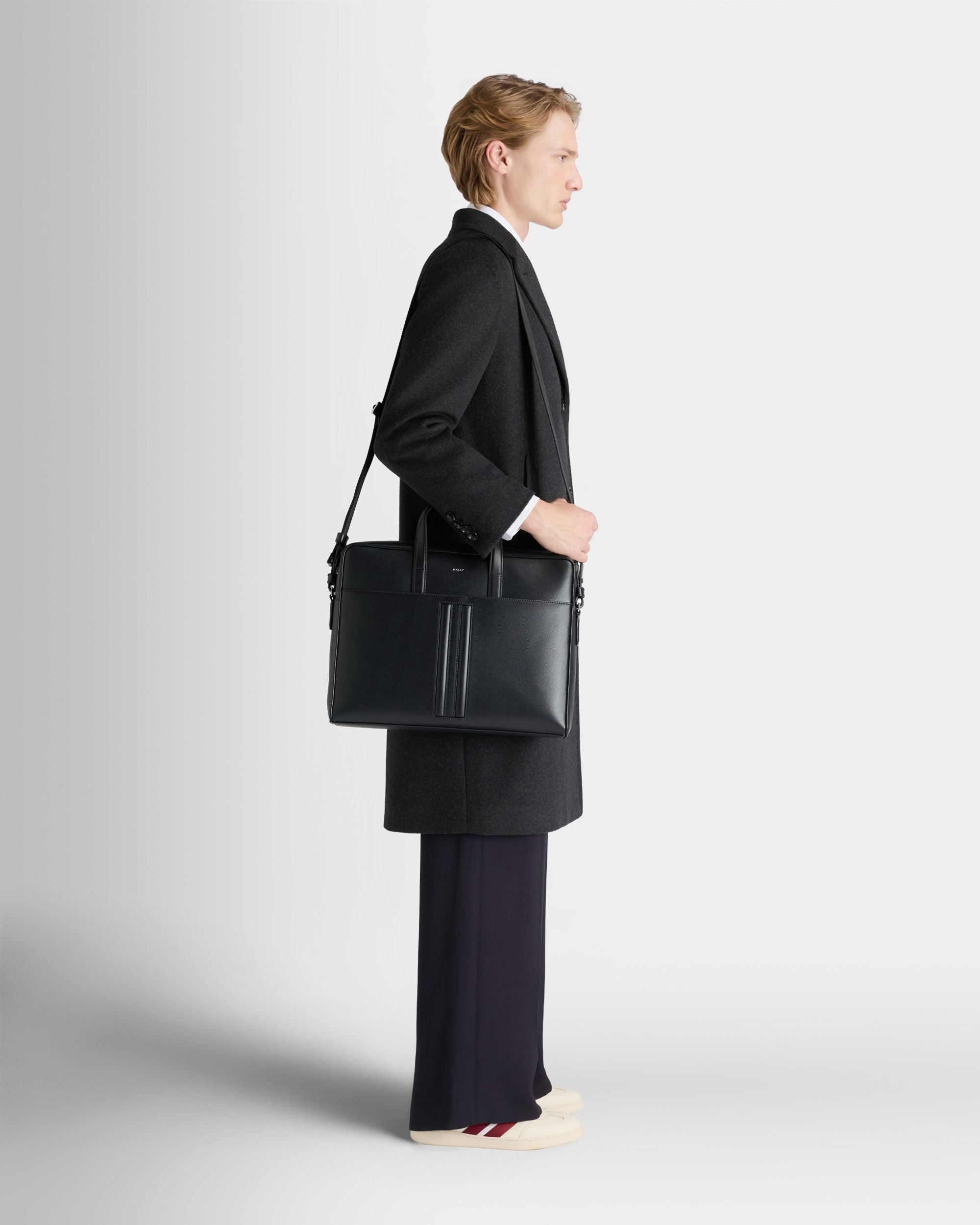 Bally Global - Mythos Briefcase In Black Recycled Leather - Negro