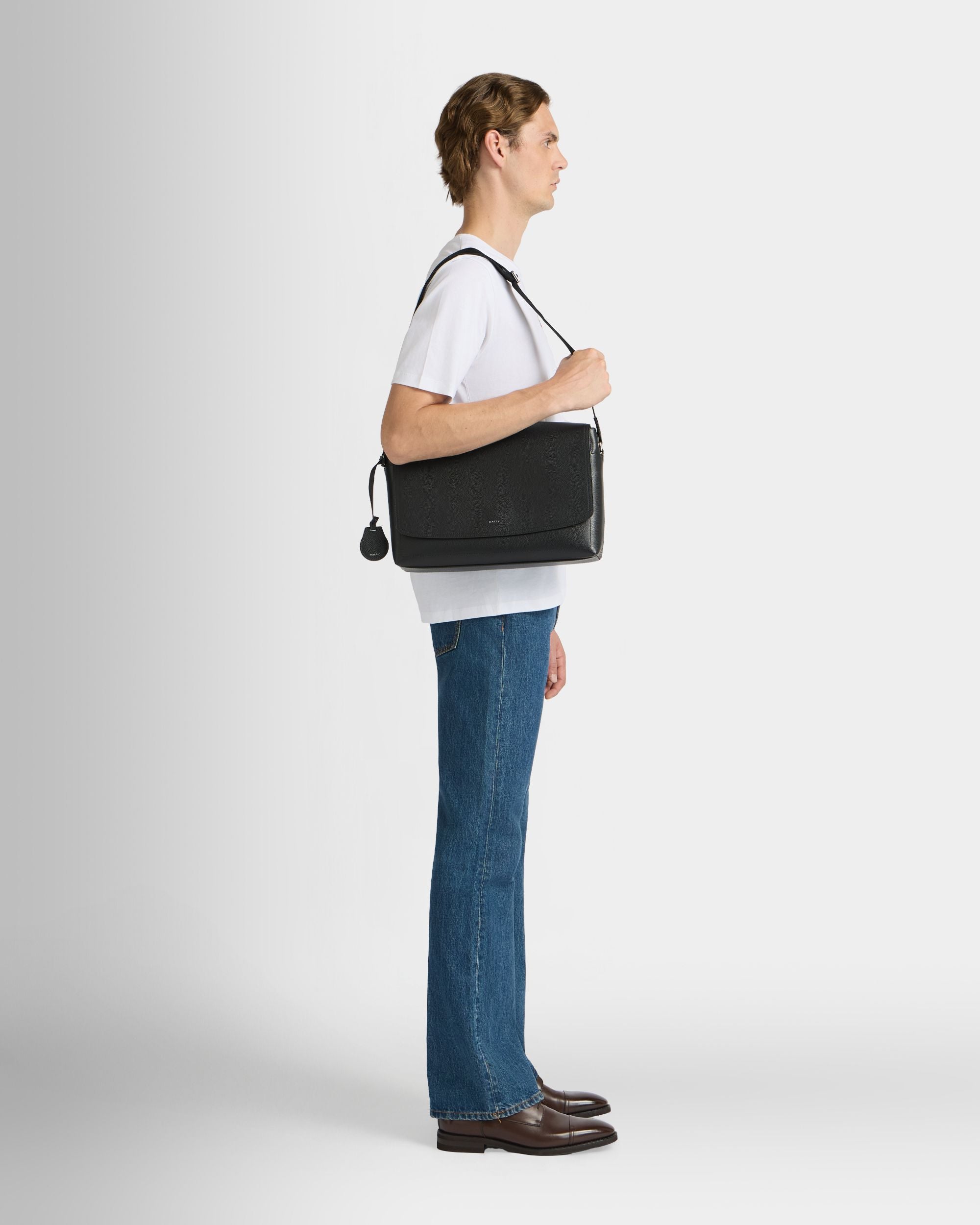 Bally Global - Capitol Messenger Bag In Black Leather - Black