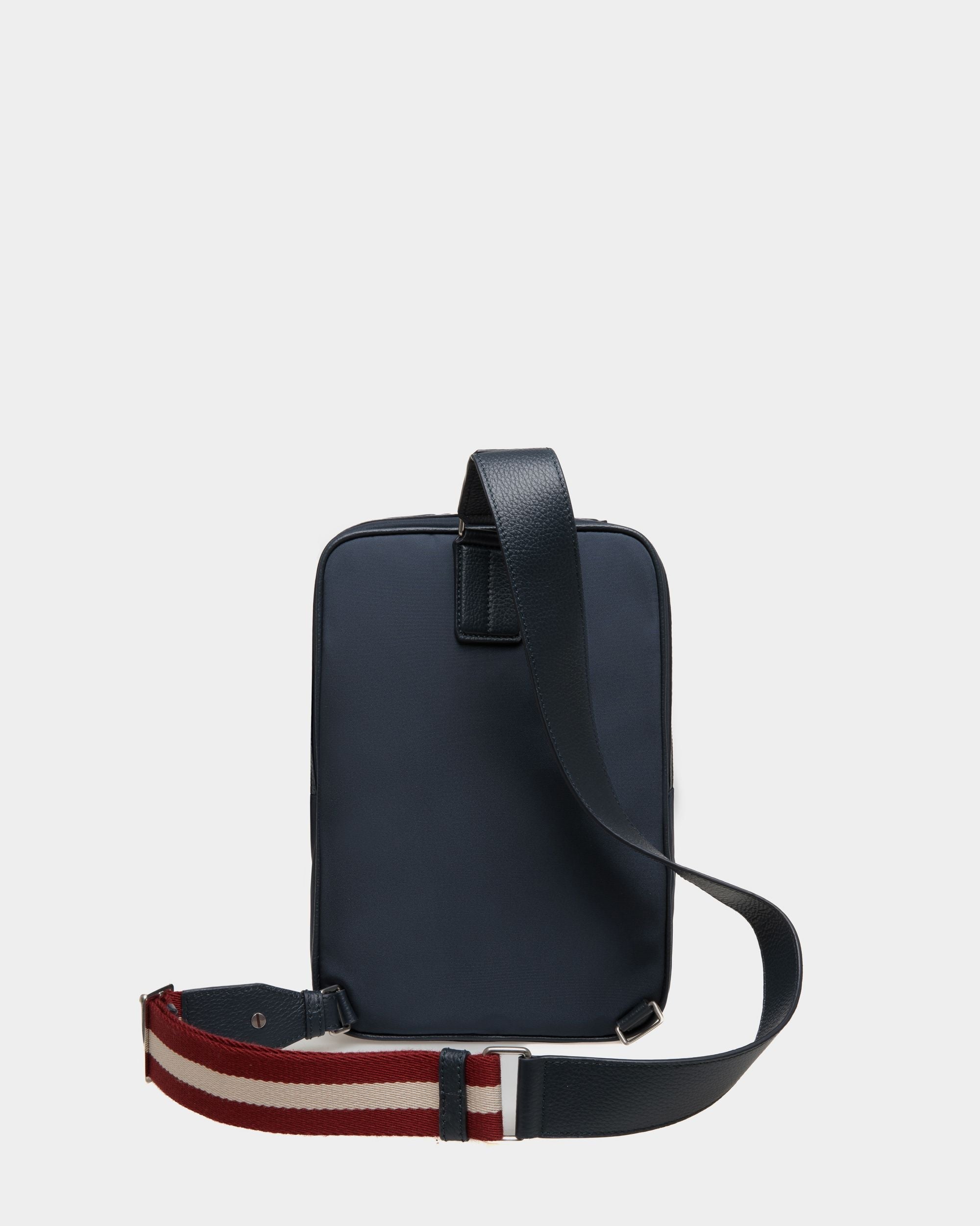 Bally Global - Bolso Sling Bag Code De Nailon - Azul