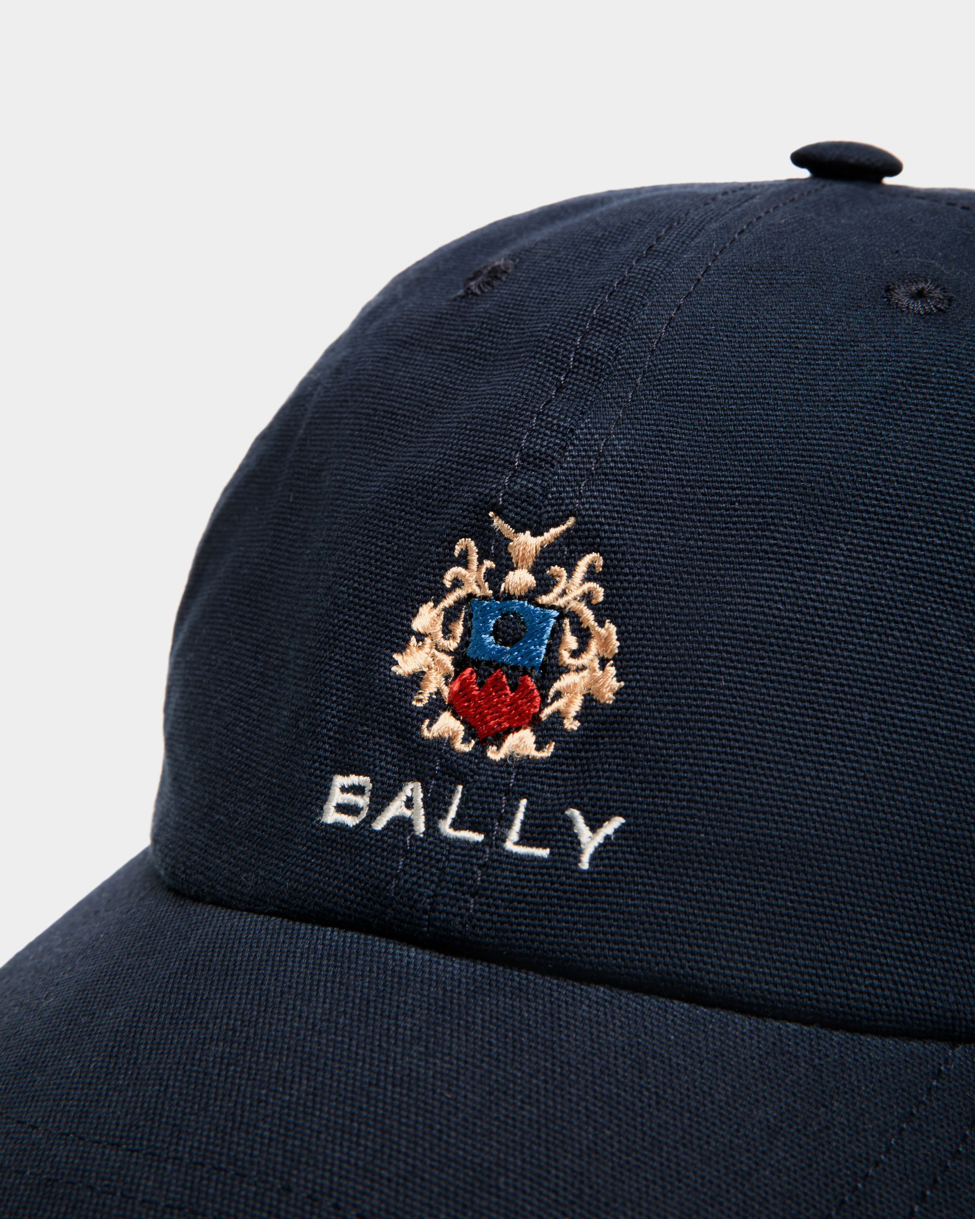 Bally Global - Baseball Hat With a Bally Crest Logo In Navy Blue Cotton - Azul