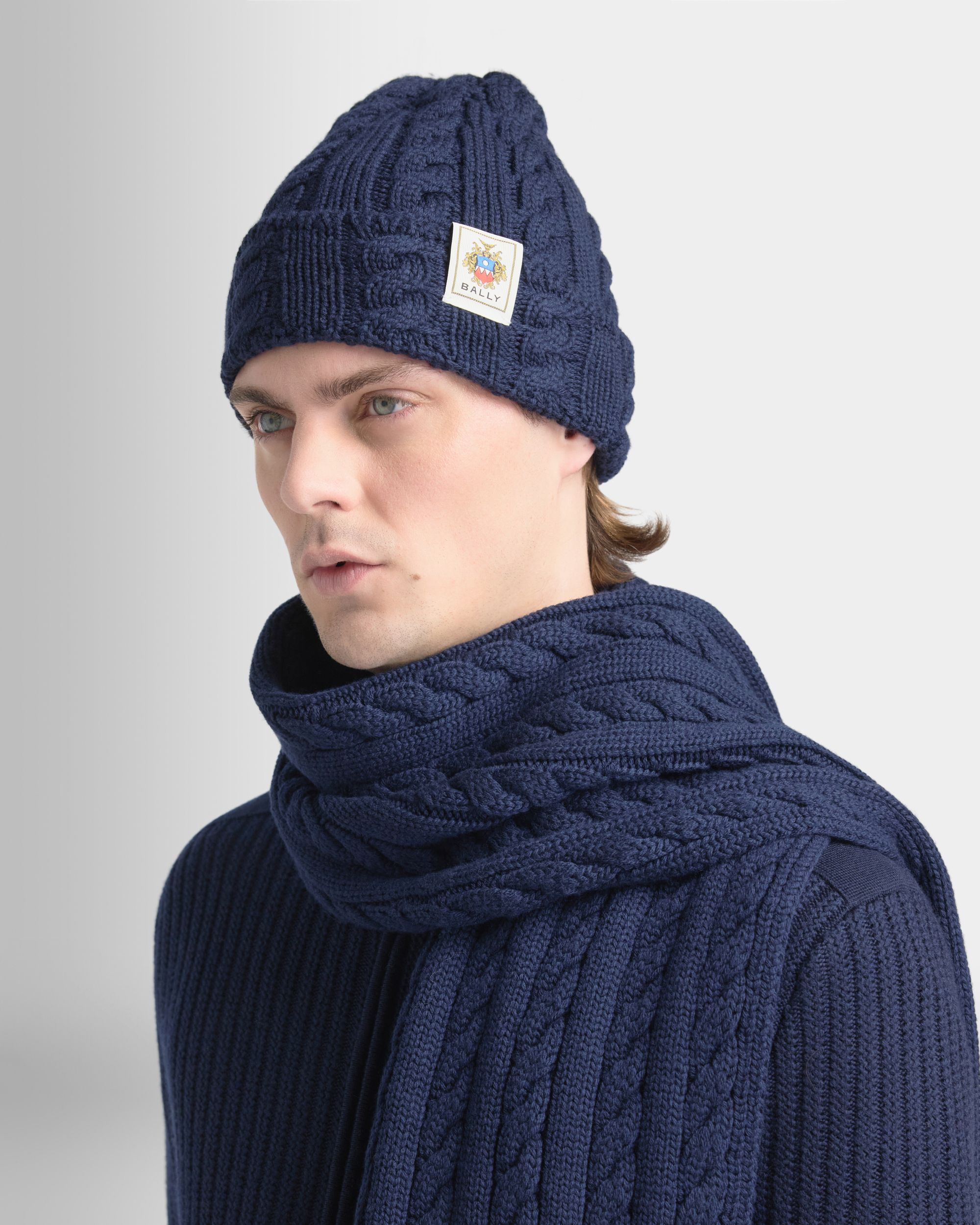 Bally Global - Beanie in Navy Blue Wool - Blue