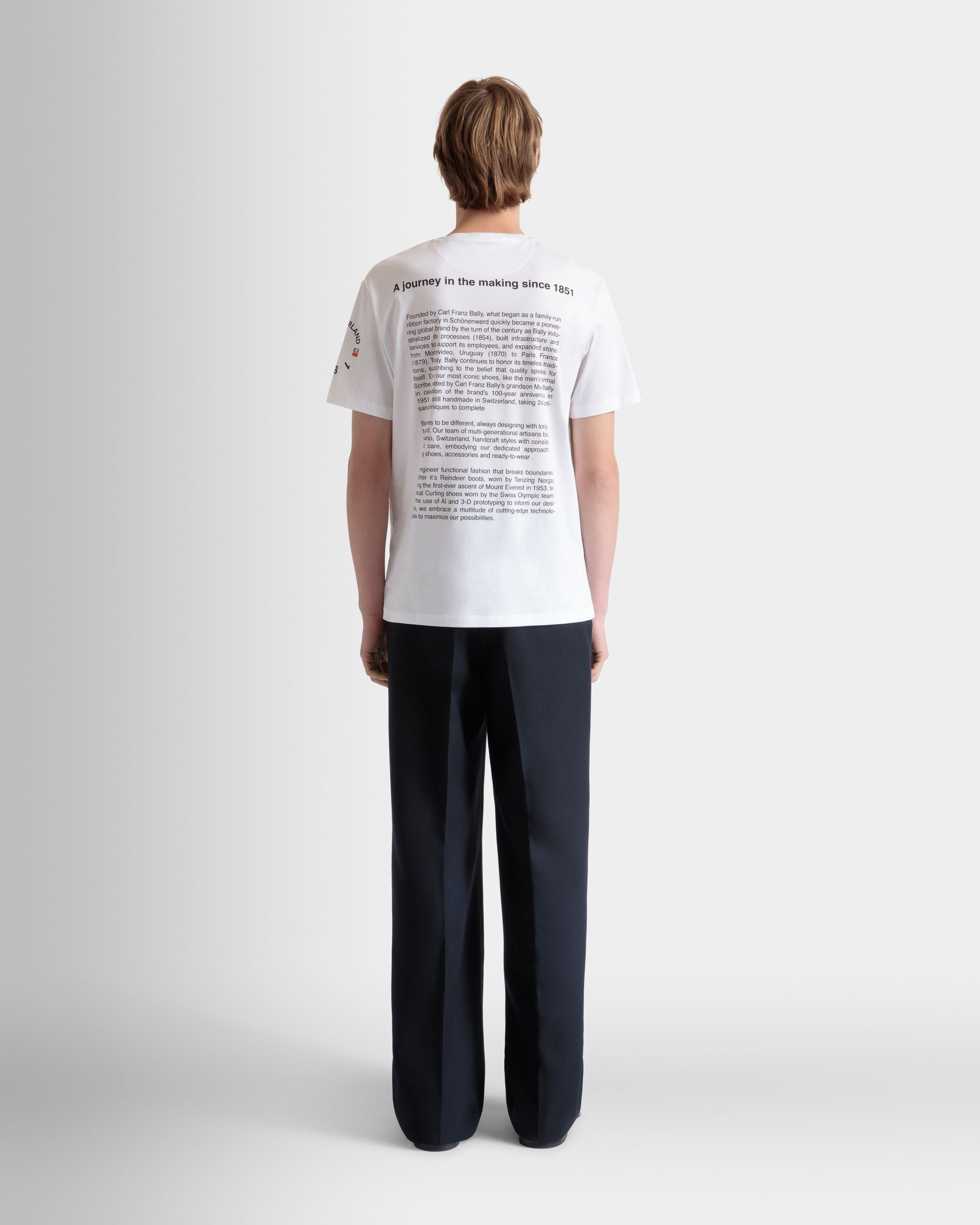 Bally Global - T-Shirt With Bally Crest In White Cotton - White