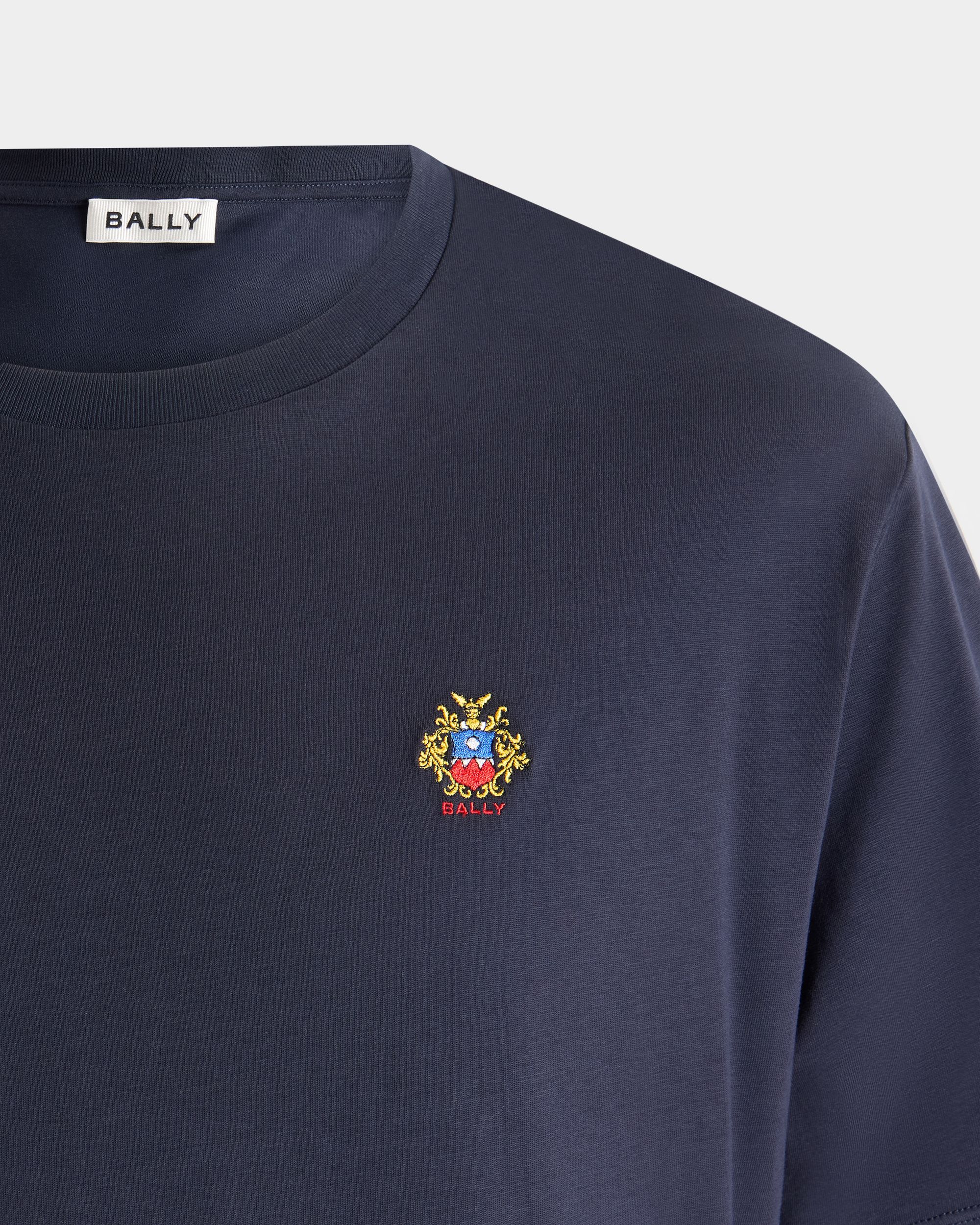 Bally Global - T-Shirt in Navy Blue Cotton With a Bally Crest - Blue