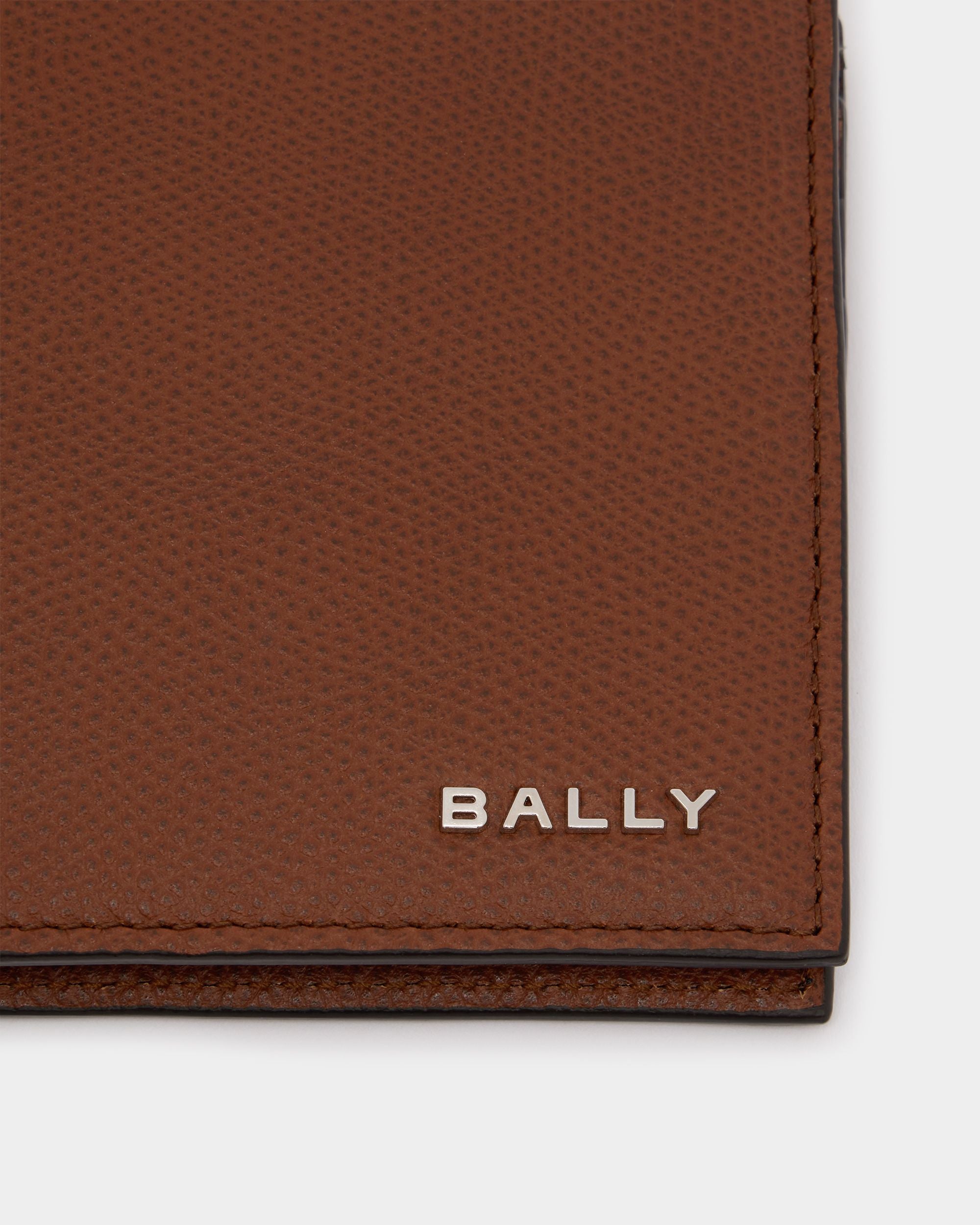 Bally Global - Bally Essential Wallet in Amber Brown Grained Leather - Brown