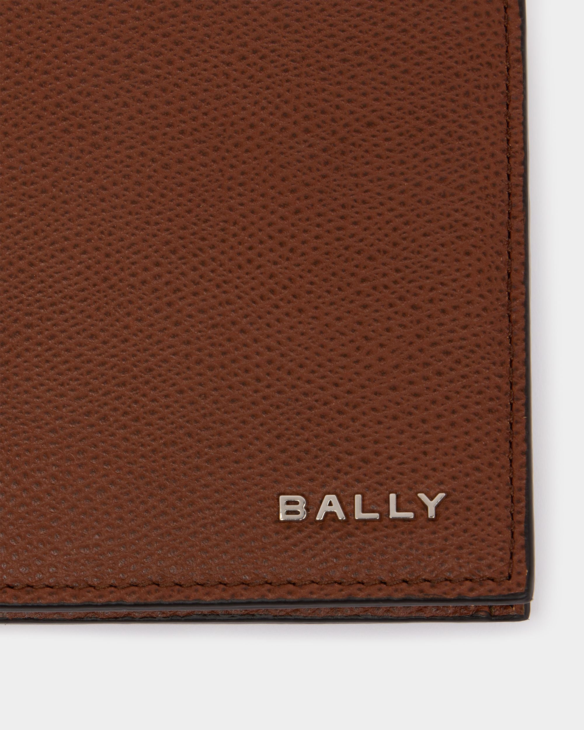 Bally Global - Bally Essential Wallet in Amber Brown Grained Leather - Brown