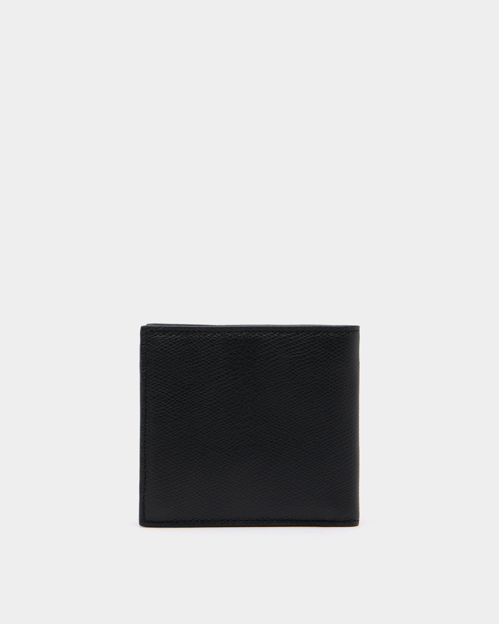 Bally Global - Bally Essential Wallet in Black Grained Leather - Black