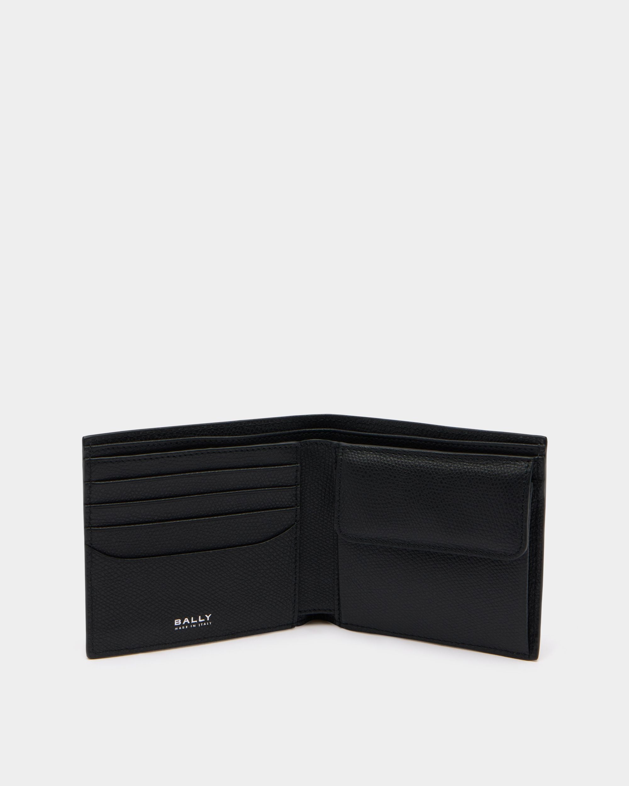 Bally Global - Bally Essential Wallet in Black Grained Leather - Black