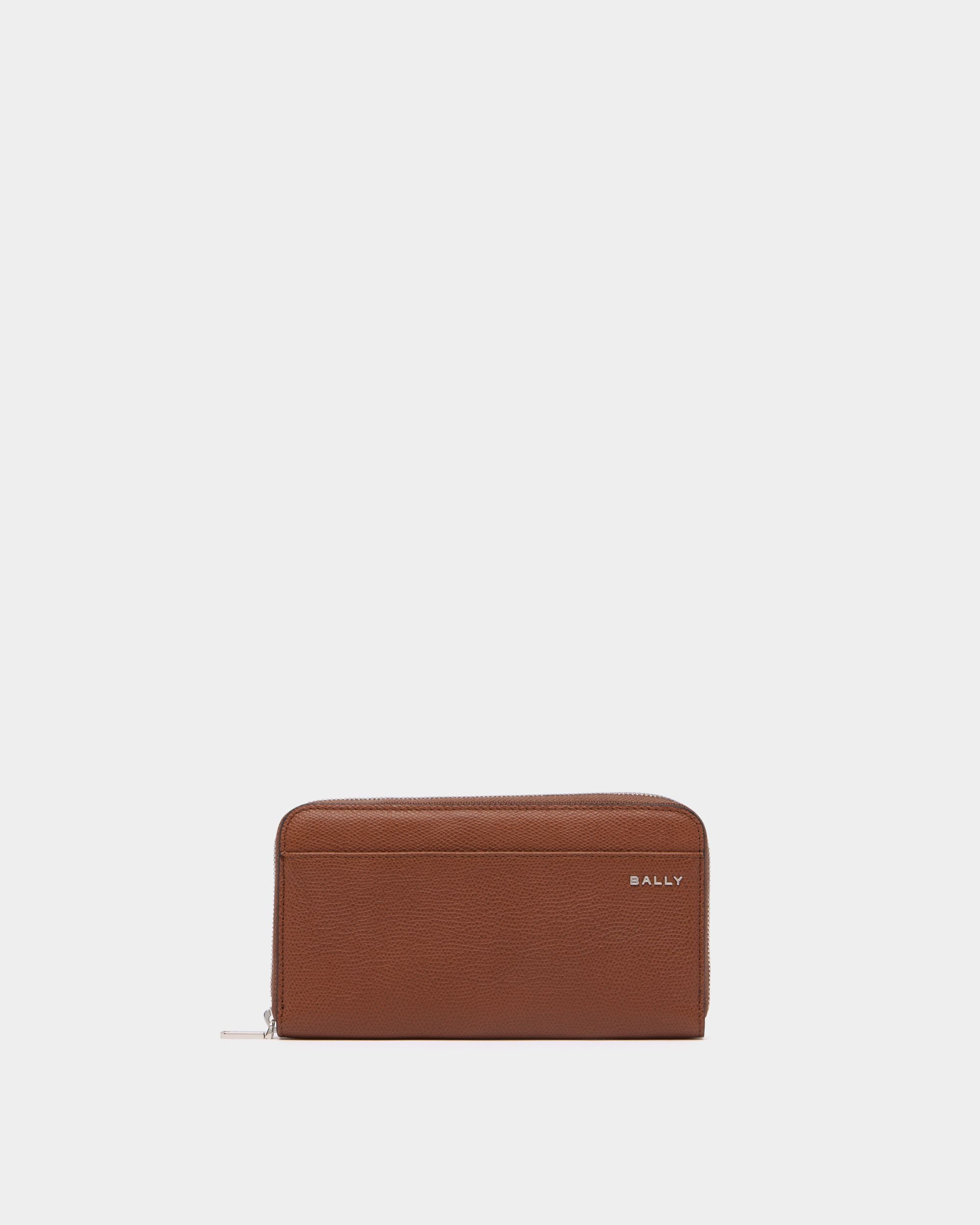 Bally Global - Bally Essential Zip Around Wallet in Amber Brown Grained Leather - Brown
